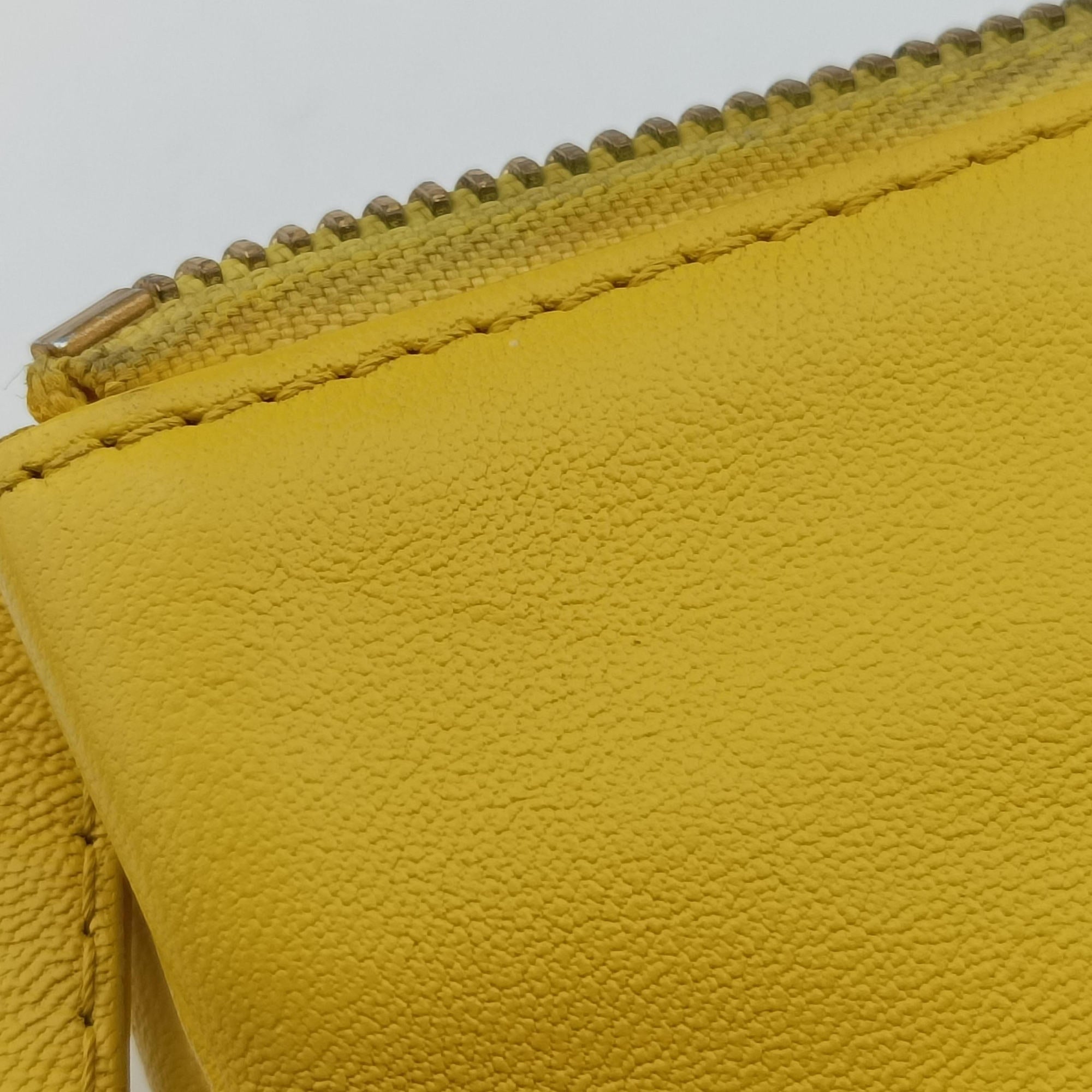 Pre-owned Celine TRIO Yellow Leather  shoulderbag | stylenewstar