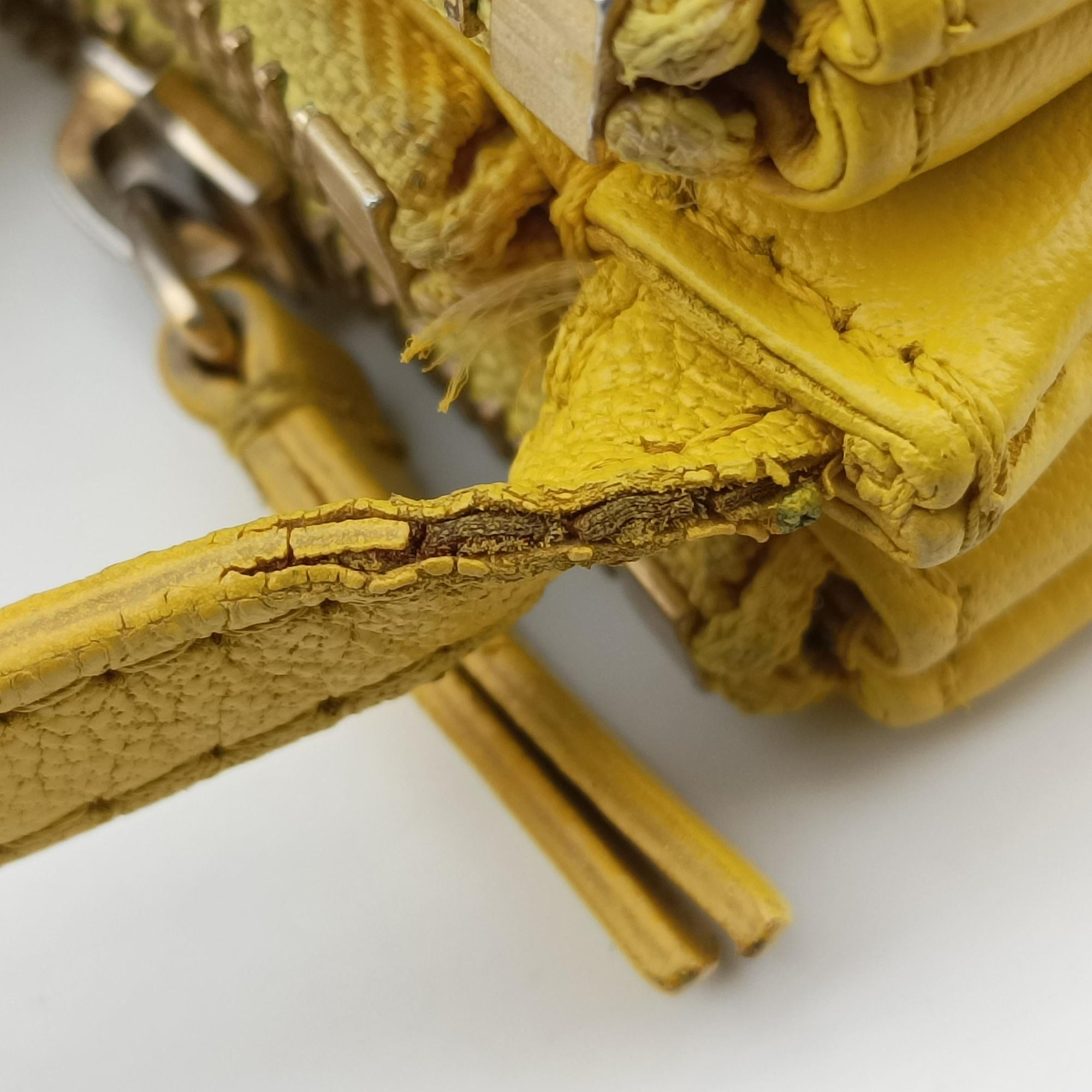 Pre-owned Celine TRIO Yellow Leather  shoulderbag | stylenewstar