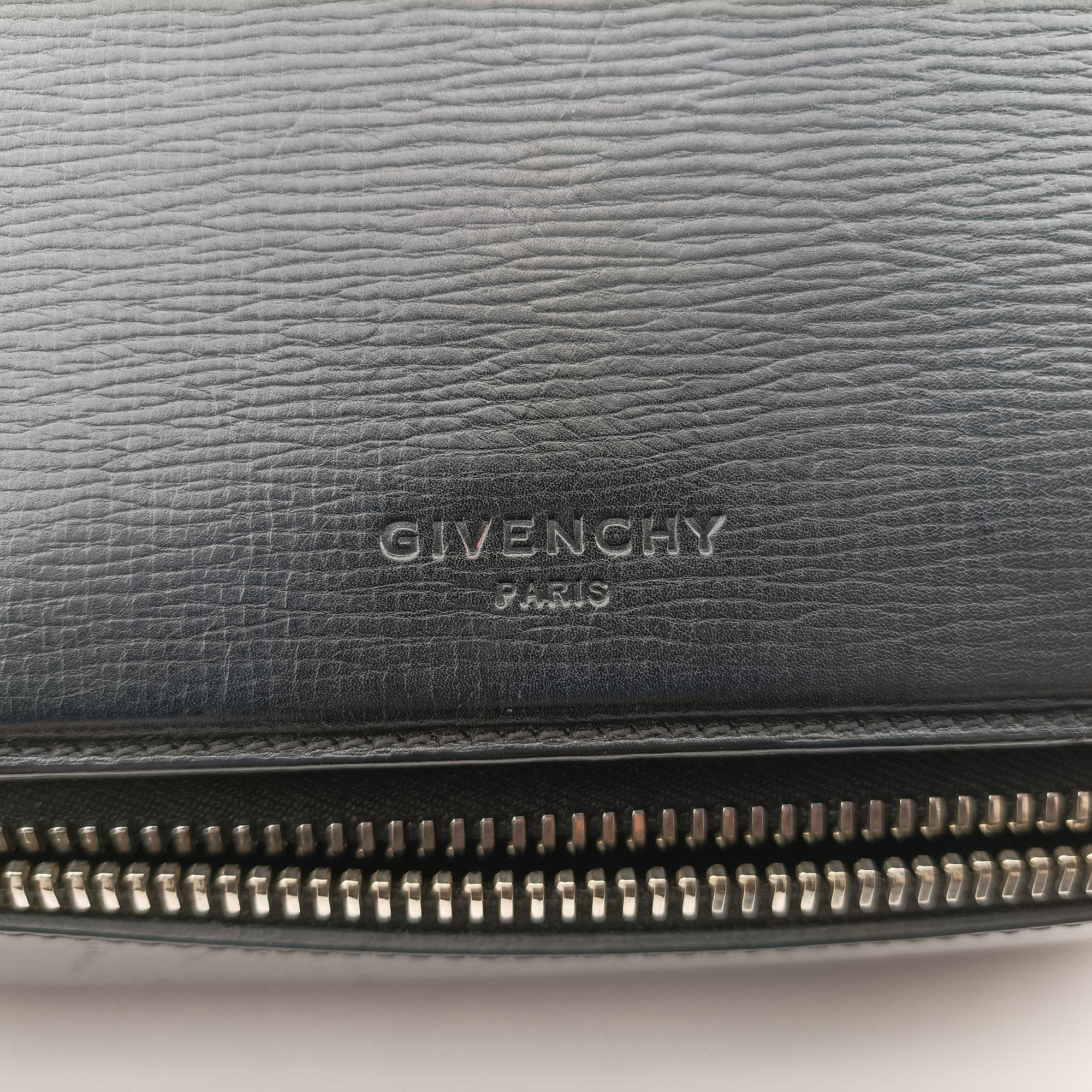 Pre-owned Givenchy Pandora Black Leather  shoulderbag | stylenewstar