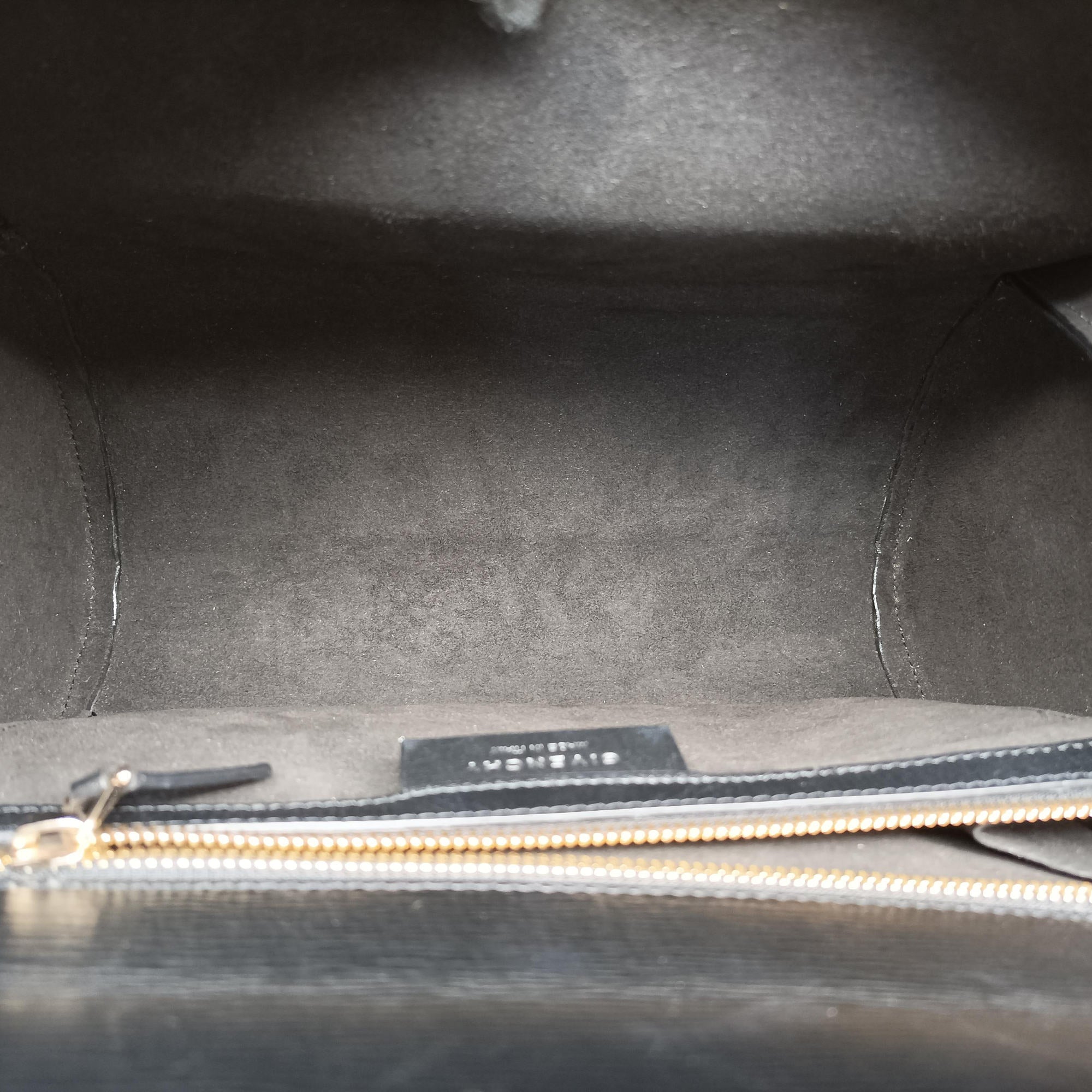 Pre-owned Givenchy Pandora Black Leather  shoulderbag | stylenewstar
