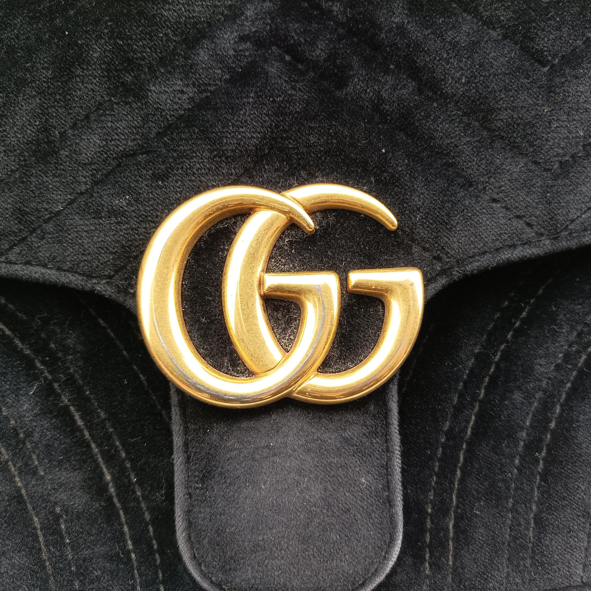 Pre-owned Gucci GG Marmont Black velour 443497 shoulderbag | stylenewstar