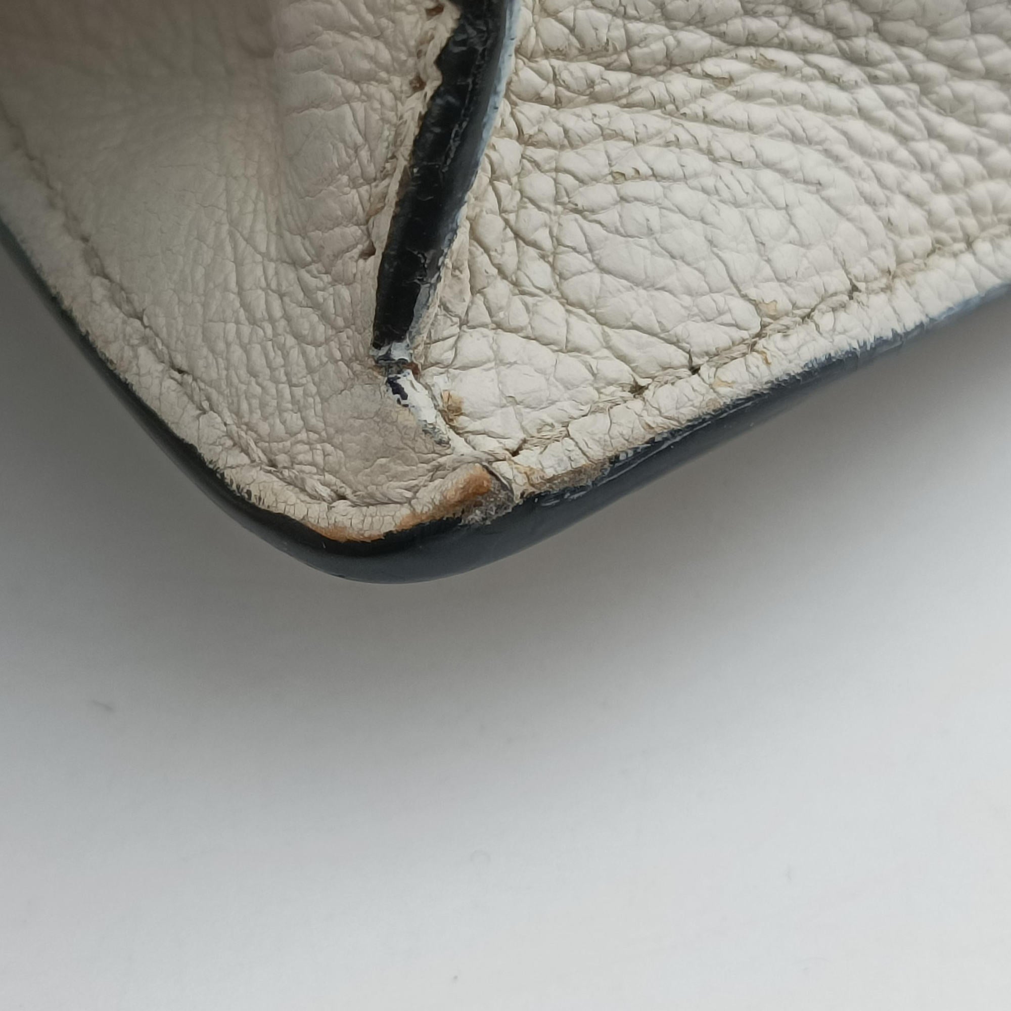 Pre-owned Prada Etiquette White Leather 1BD082 shoulderbag | stylenewstar