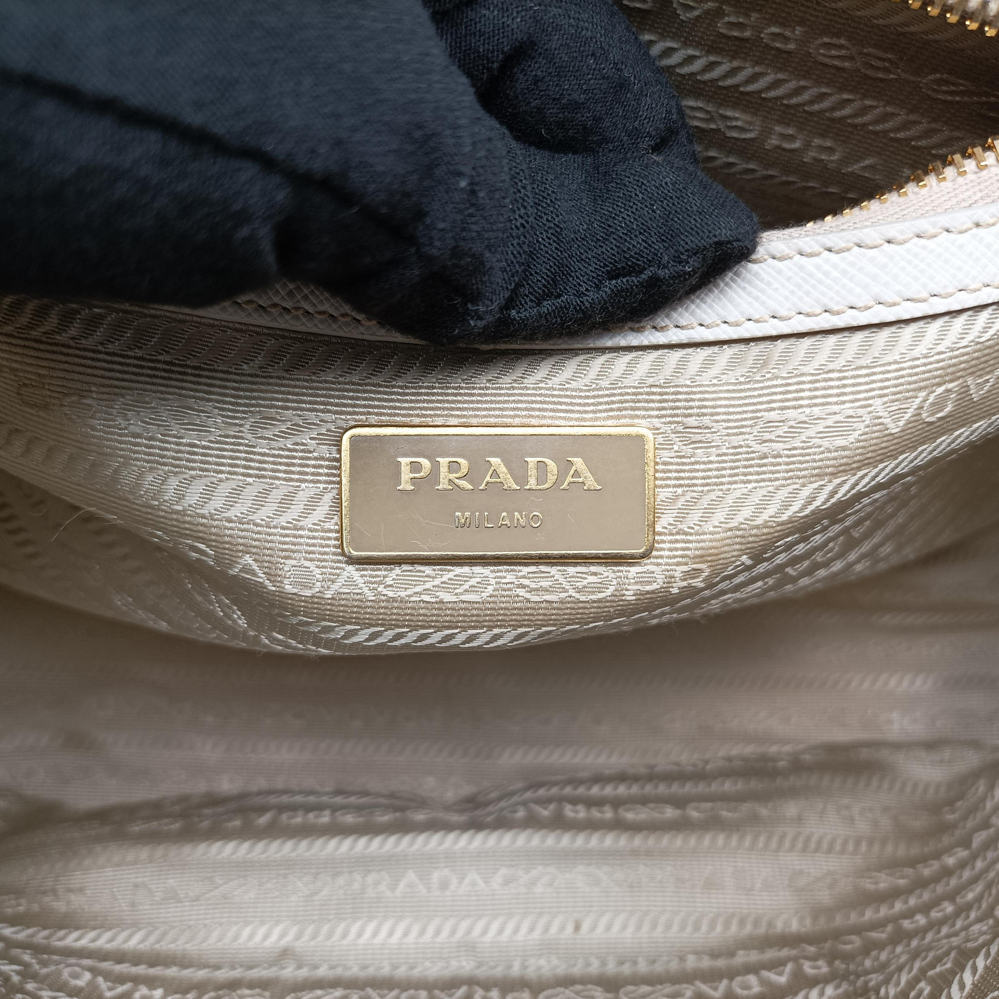 Pre-owned Prada Galleria White SAFFIANO Leather BN1801 shoulderbag | stylenewstar