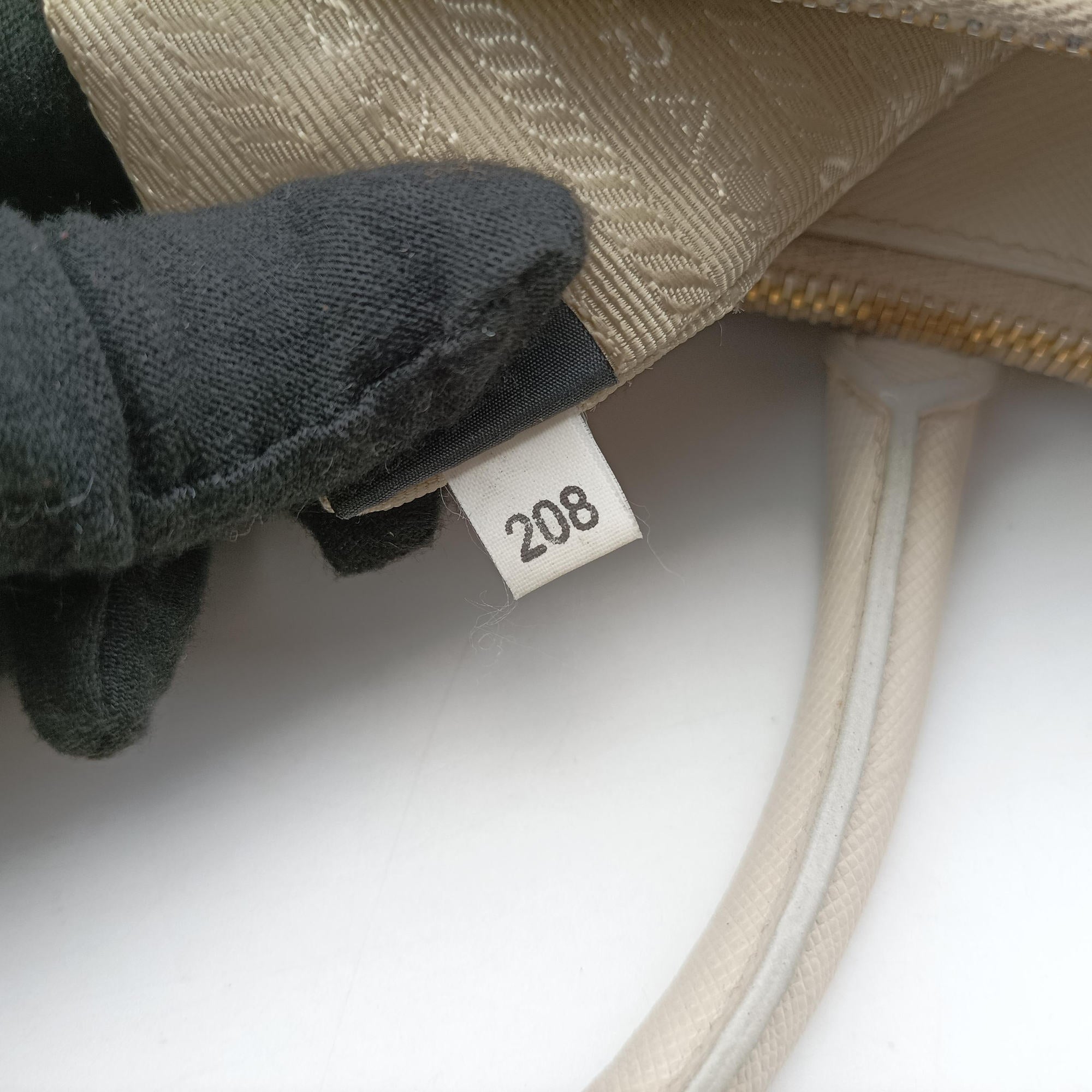Pre-owned Prada Galleria White SAFFIANO Leather BN1801 shoulderbag | stylenewstar
