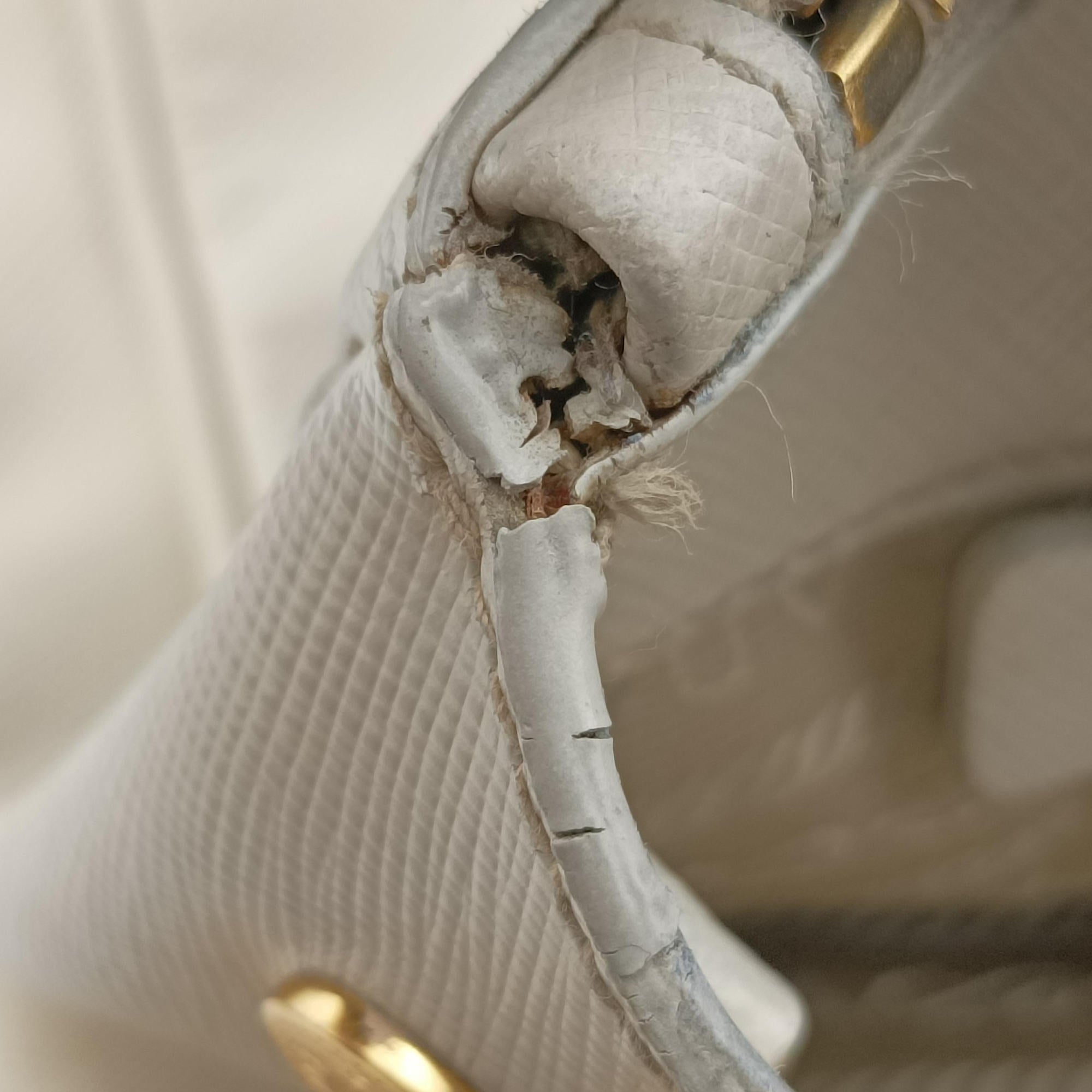 Pre-owned Prada Galleria White SAFFIANO Leather BN1801 shoulderbag | stylenewstar
