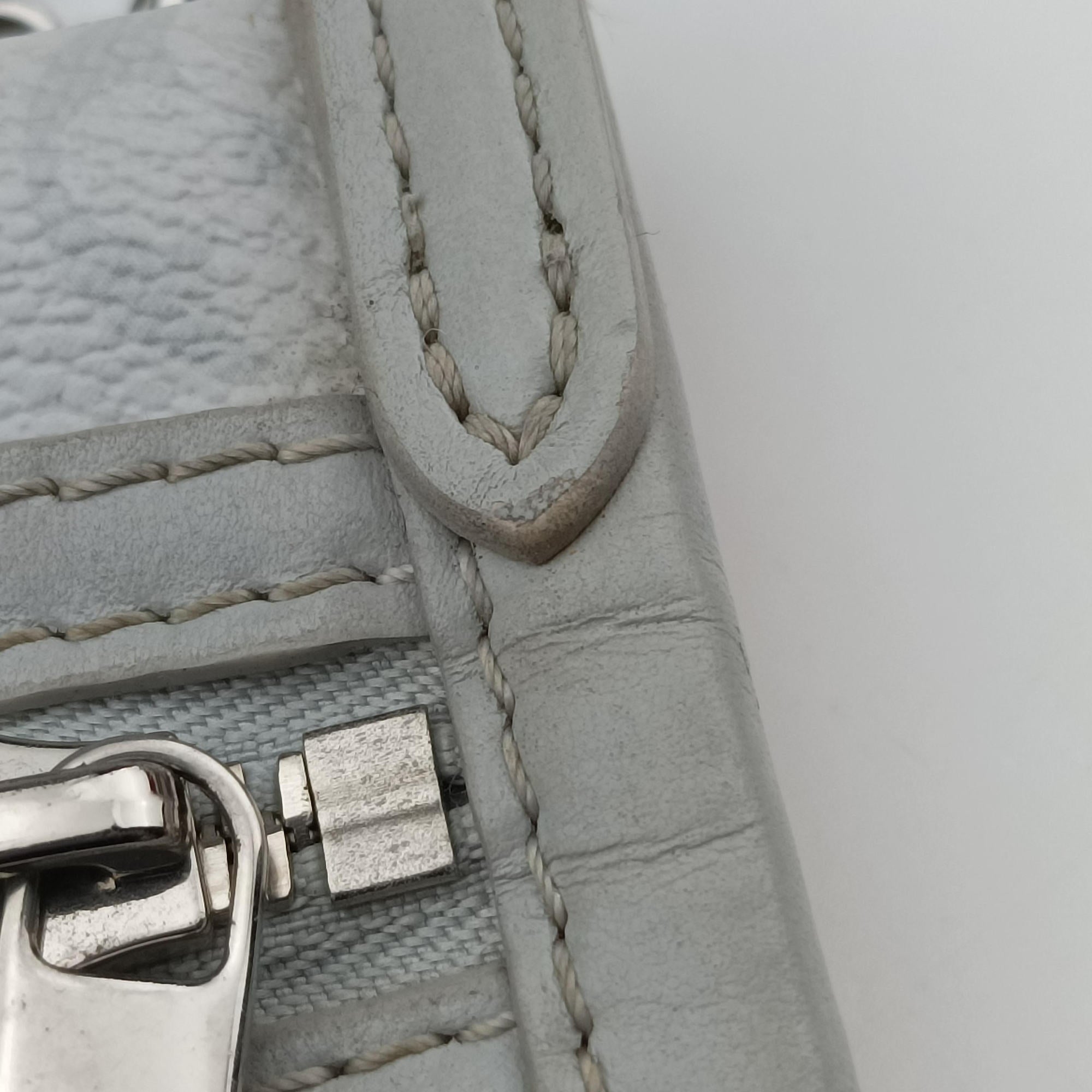 Secondhand Louis Vuitton Flat Messenger White×orange White Monogram Canvas x Ocher Monogram Denim M44640 shoulderbag | stylenewstar