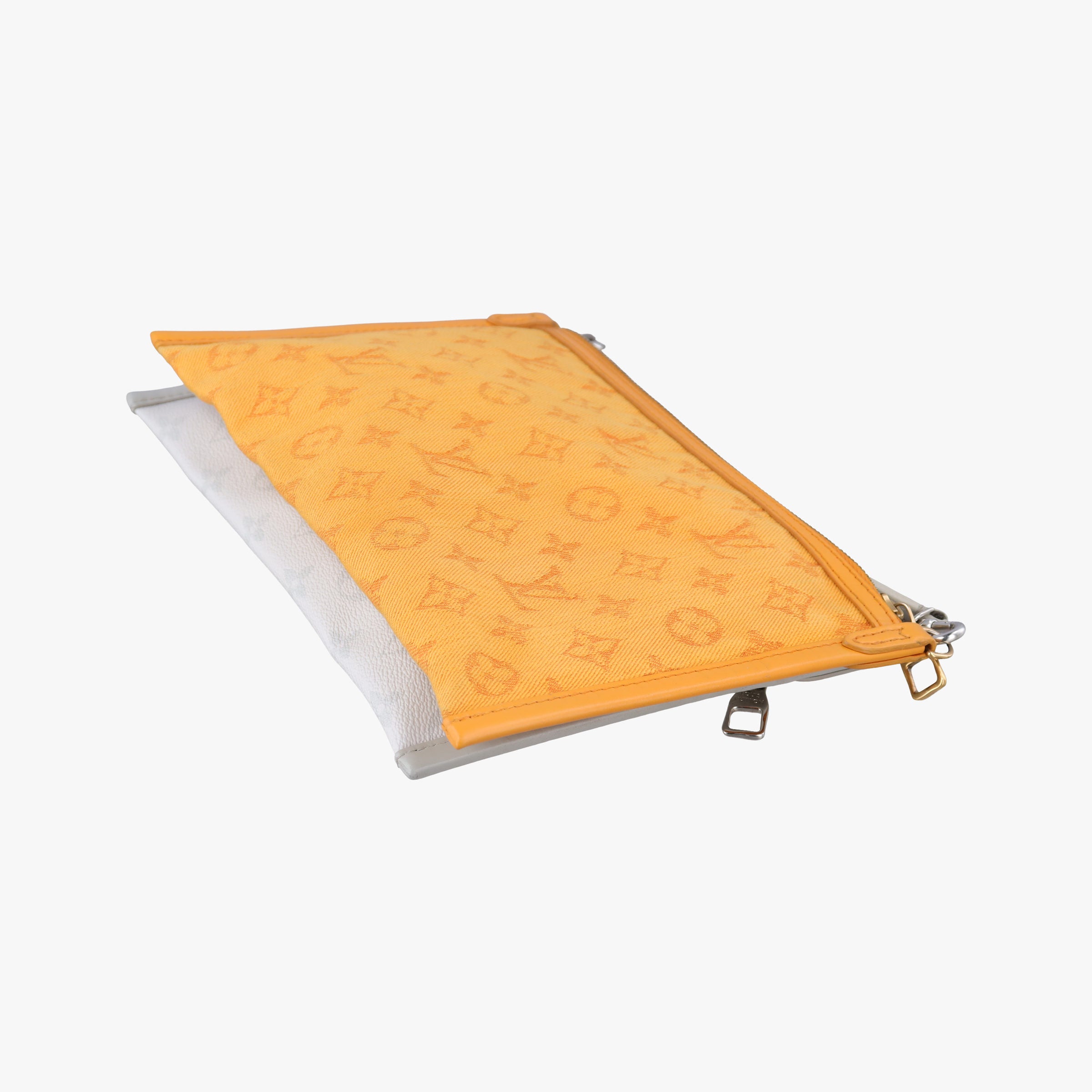 Secondhand Louis Vuitton Flat Messenger White×orange White Monogram Canvas x Ocher Monogram Denim M44640 shoulderbag | stylenewstar