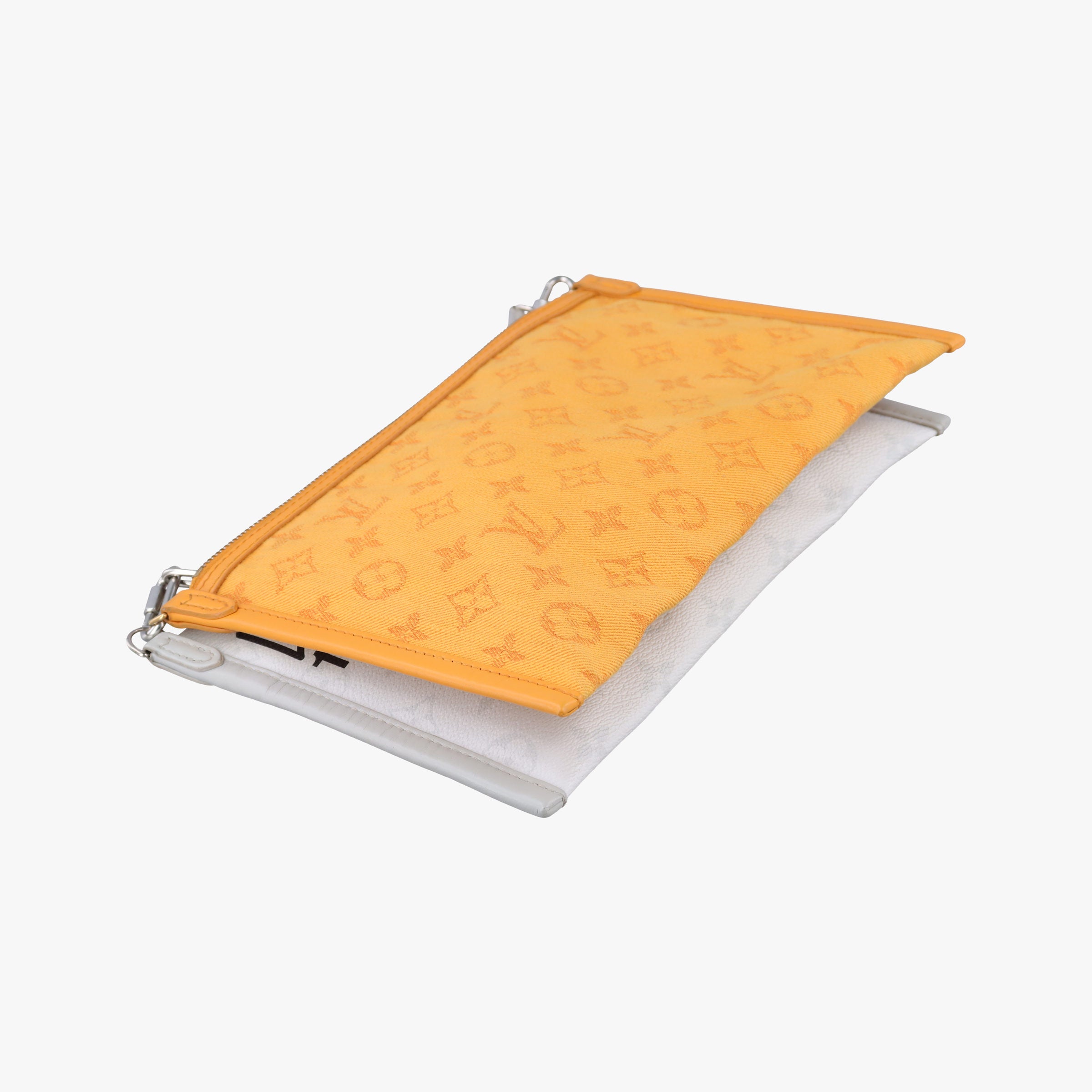 Secondhand Louis Vuitton Flat Messenger White×orange White Monogram Canvas x Ocher Monogram Denim M44640 shoulderbag | stylenewstar