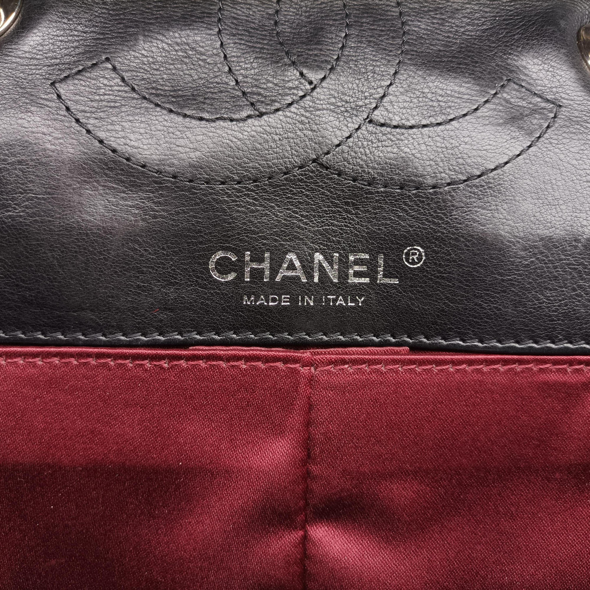 Pre-owned Chanel Matelasse coco mark Black lambskin A49756 shoulderbag | stylenewstar