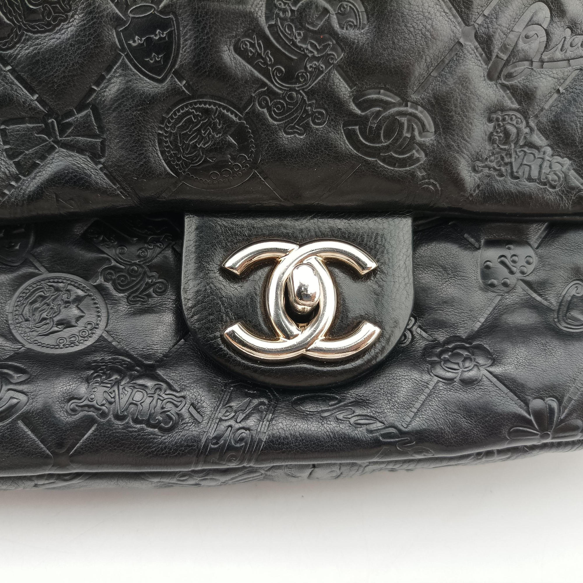 Pre-owned Chanel Matelasse coco mark Black lambskin A49756 shoulderbag | stylenewstar