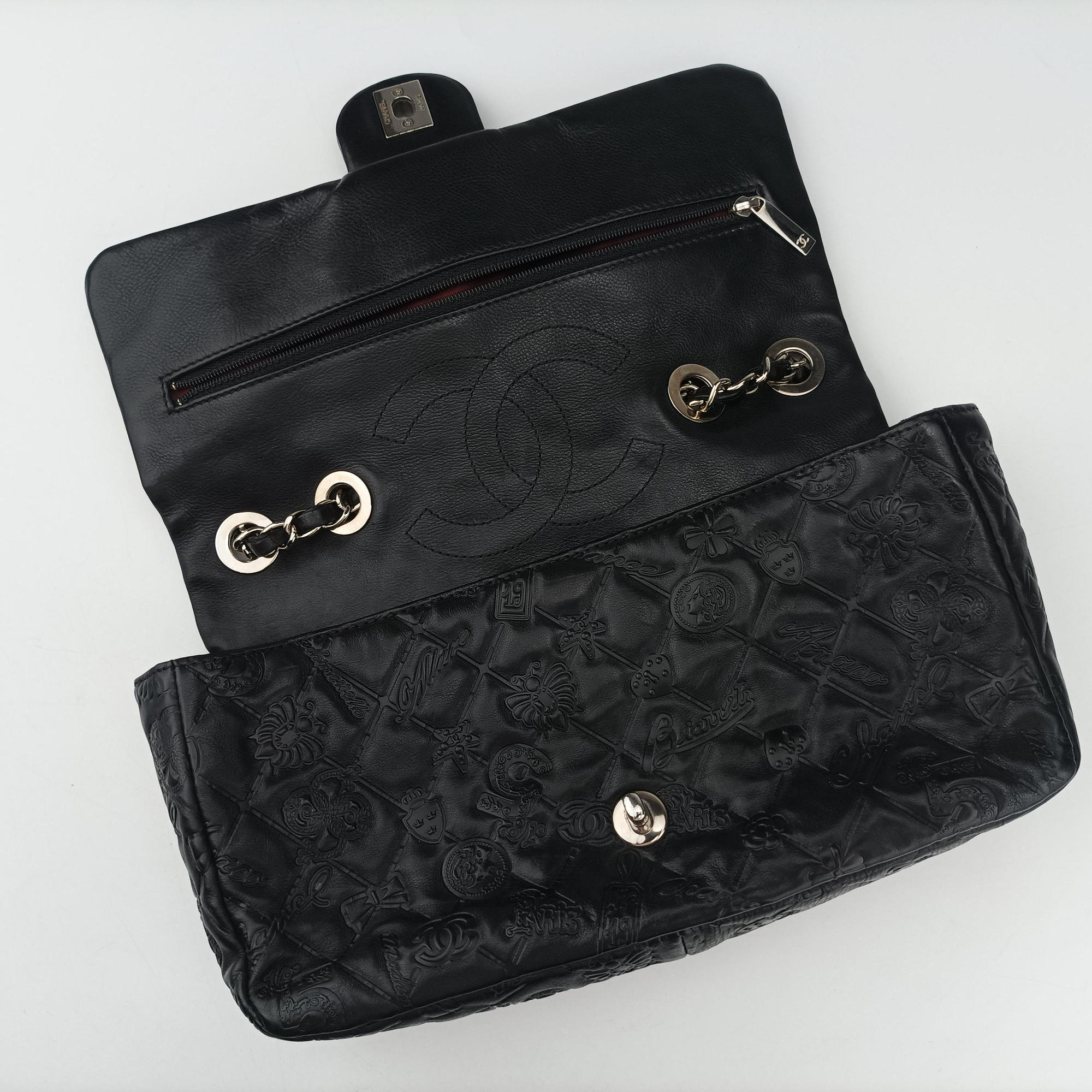 Pre-owned Chanel Matelasse coco mark Black lambskin A49756 shoulderbag | stylenewstar