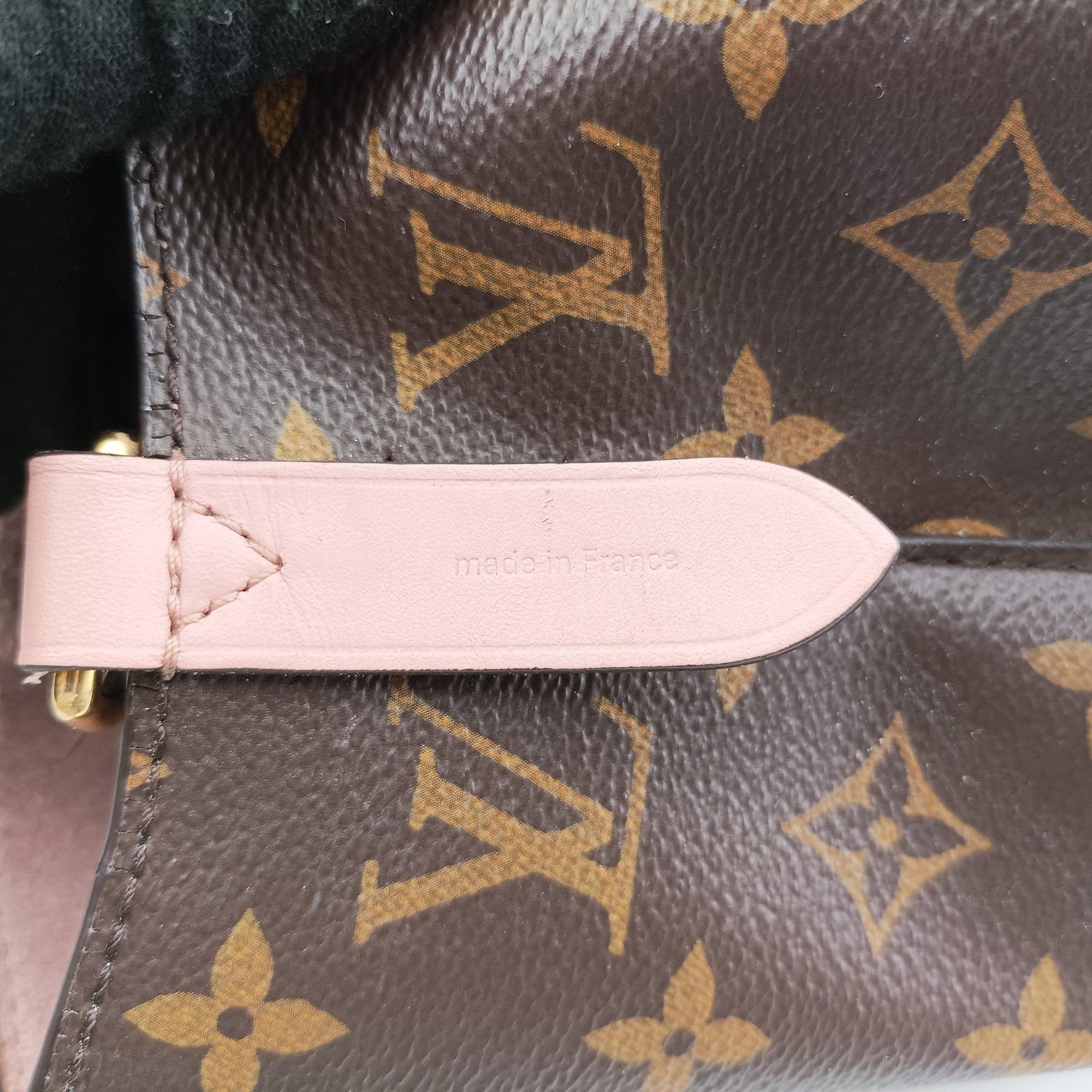 Vintage Louis Vuitton NeoNoe BROWN×Rose Poodle Monogram Canvas M44022 shoulderbag | stylenewstar
