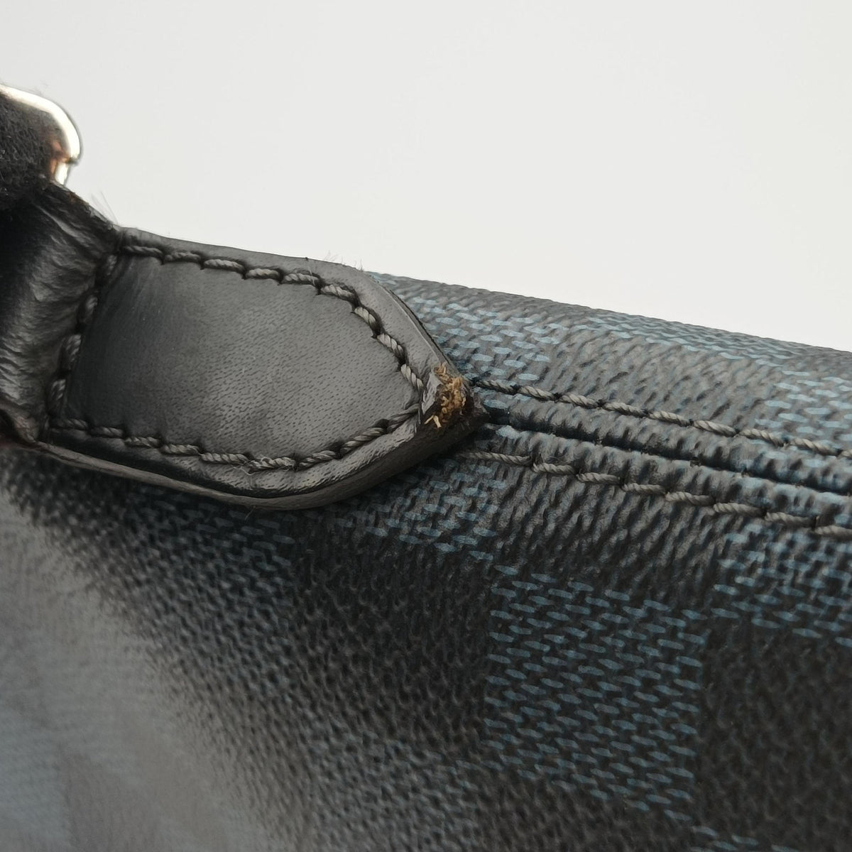 Pre-owned Louis Vuitton Porte-Documents Jour Black×Navy Damier Cobalt N42241 handbag | stylenewstar