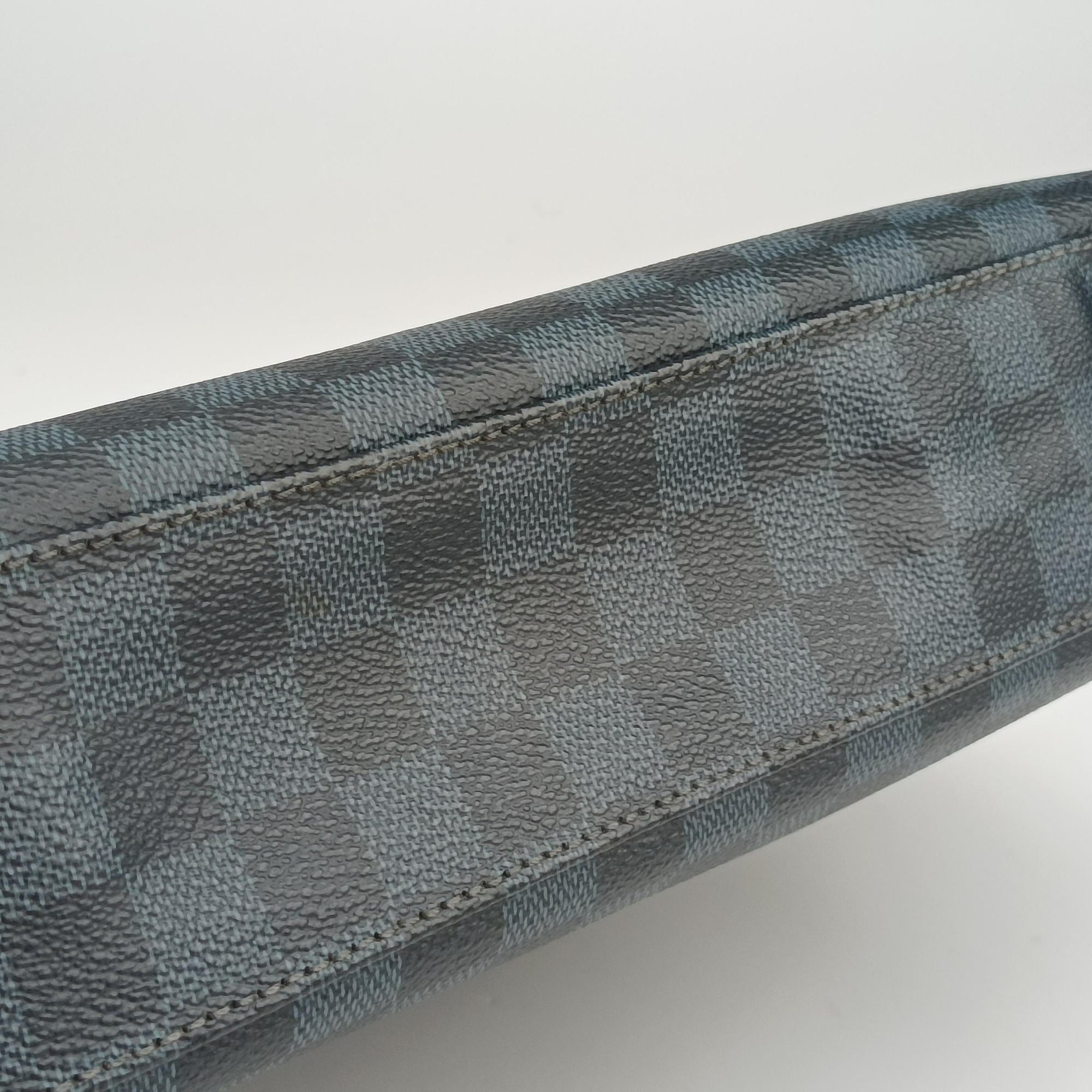 Pre-owned Louis Vuitton Porte-Documents Jour Black×Navy Damier Cobalt N42241 handbag | stylenewstar