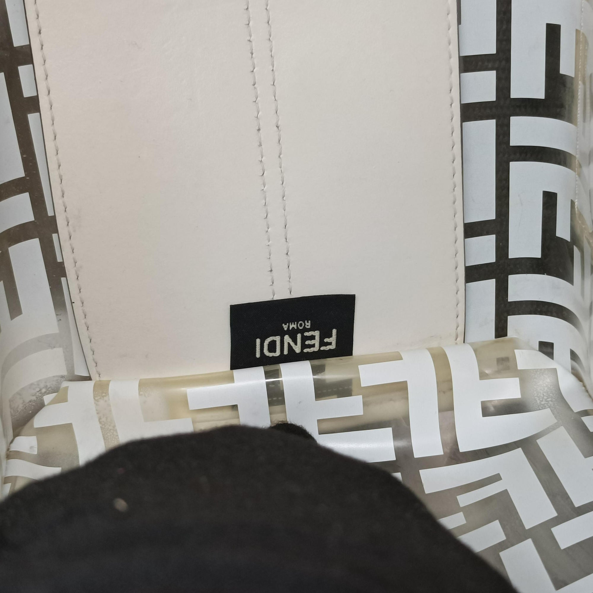 Secondhand Fendi Runaway Shopper White PVC coated canvas 8BH360 shoulderbag | stylenewstar