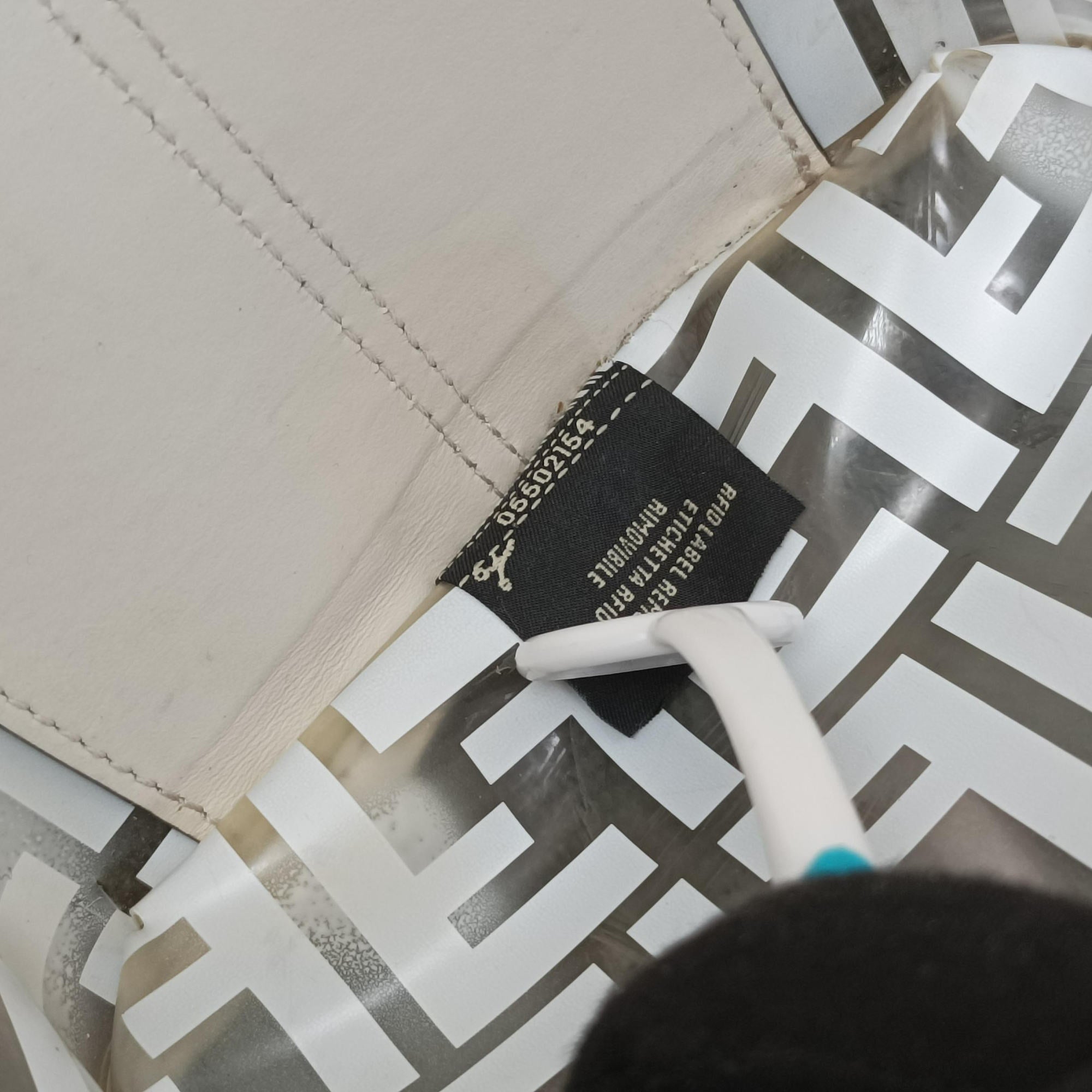 Secondhand Fendi Runaway Shopper White PVC coated canvas 8BH360 shoulderbag | stylenewstar