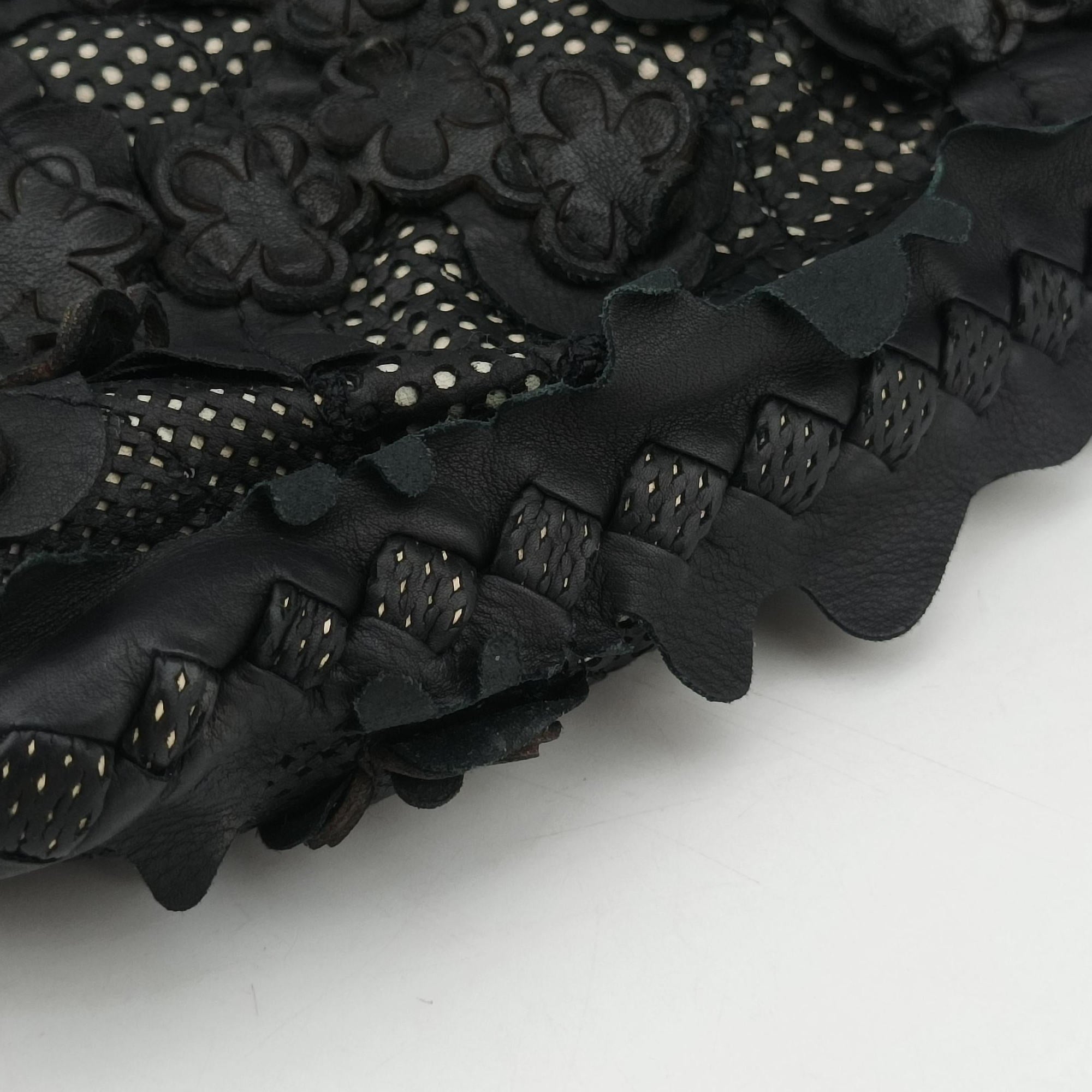 Pre-owned Bottega Veneta Laser-cut Floral Applique Limited Edition Black Leather  handbag | stylenewstar