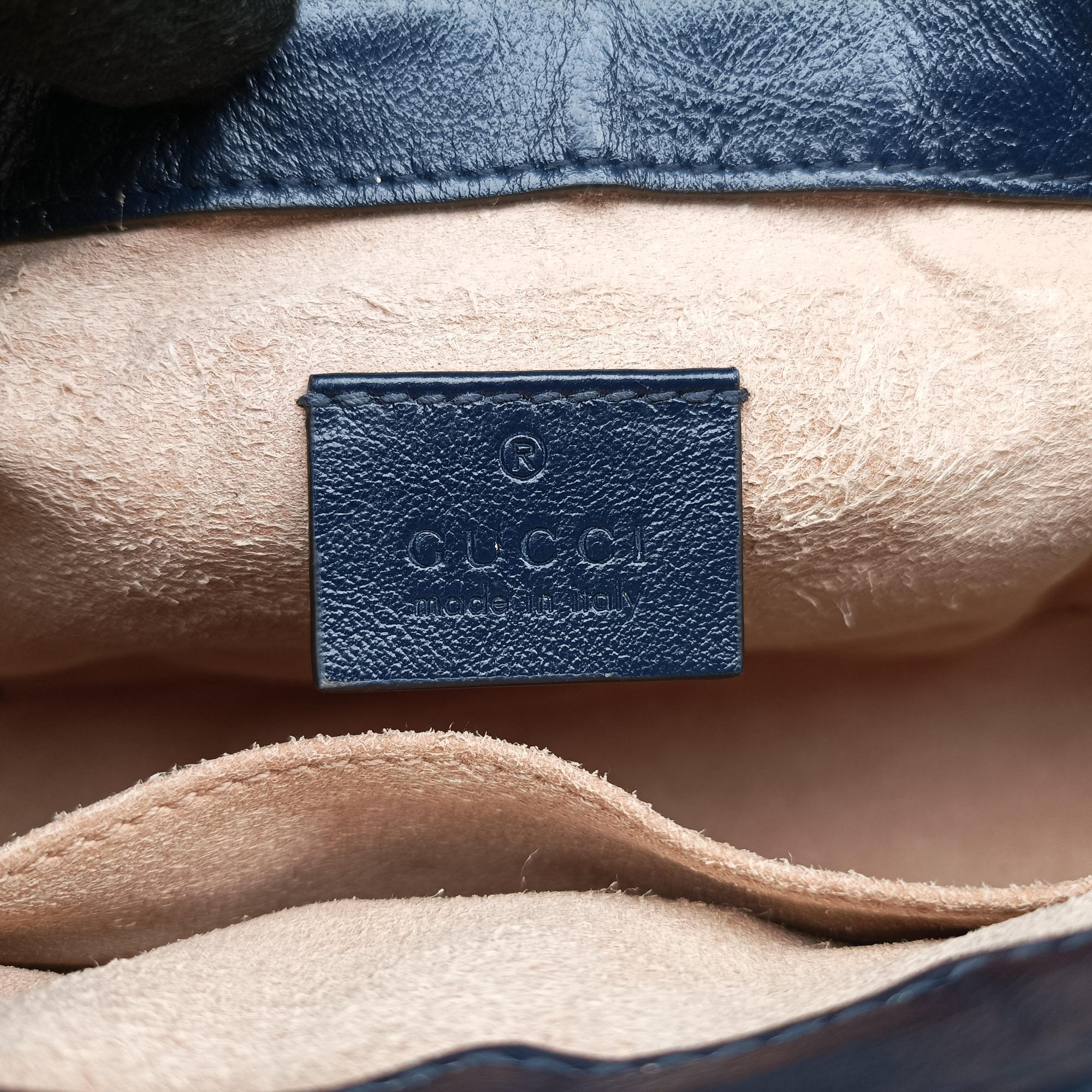 Pre-owned Gucci GG Marmont White×navy Leather 583571 shoulderbag | stylenewstar