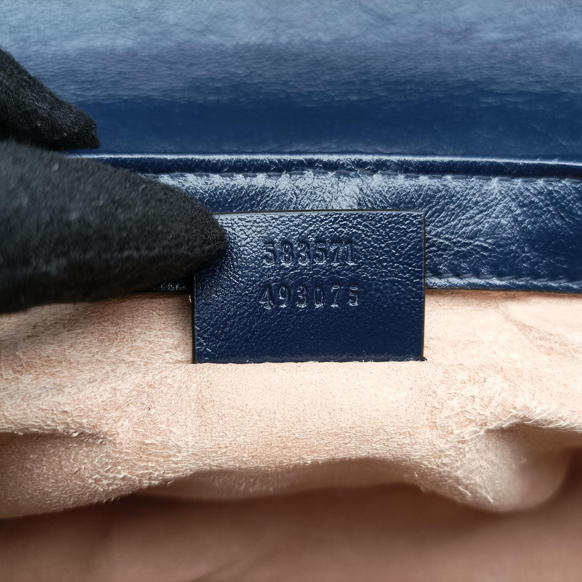 Pre-owned Gucci GG Marmont White×navy Leather 583571 shoulderbag | stylenewstar