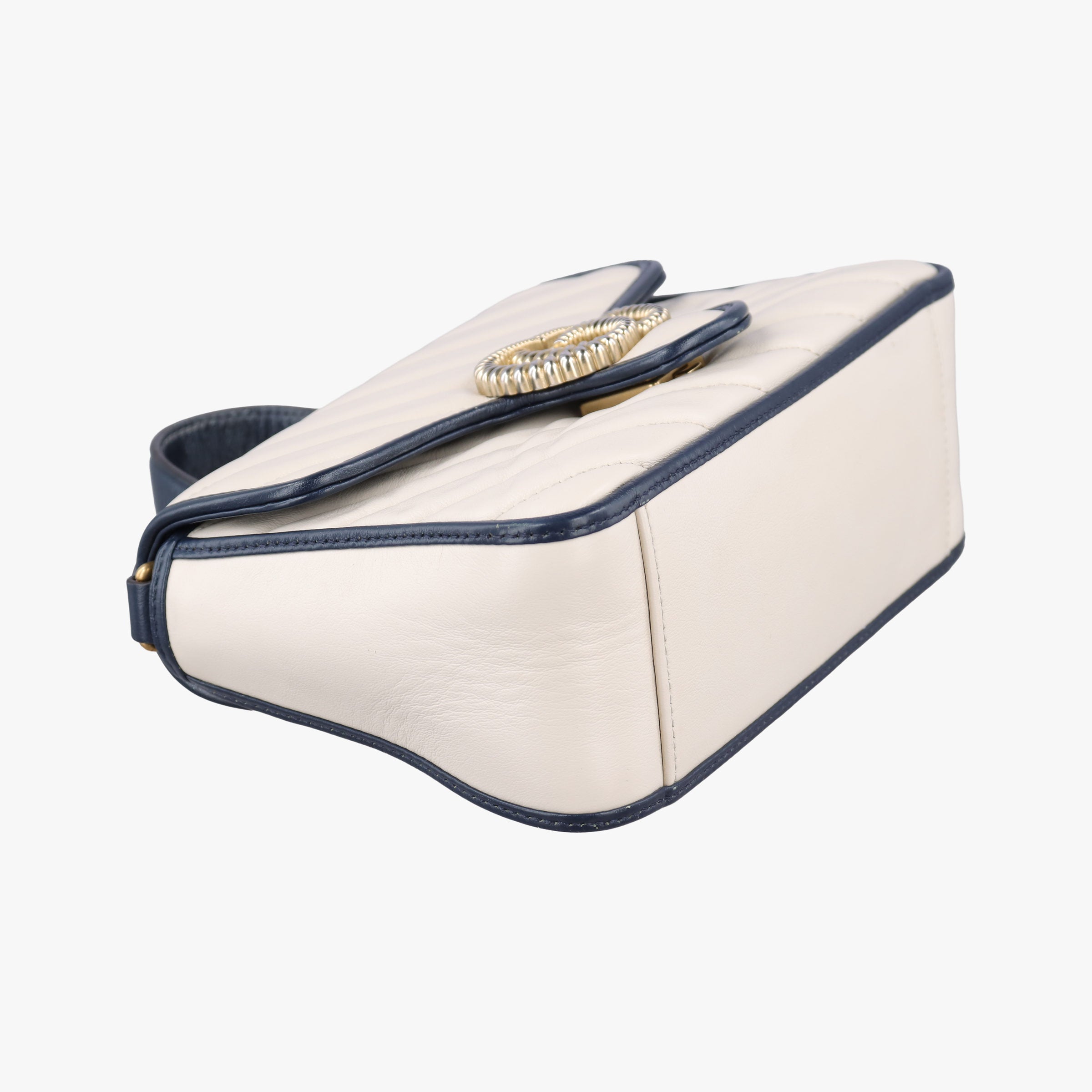 Pre-owned Gucci GG Marmont White×navy Leather 583571 shoulderbag | stylenewstar