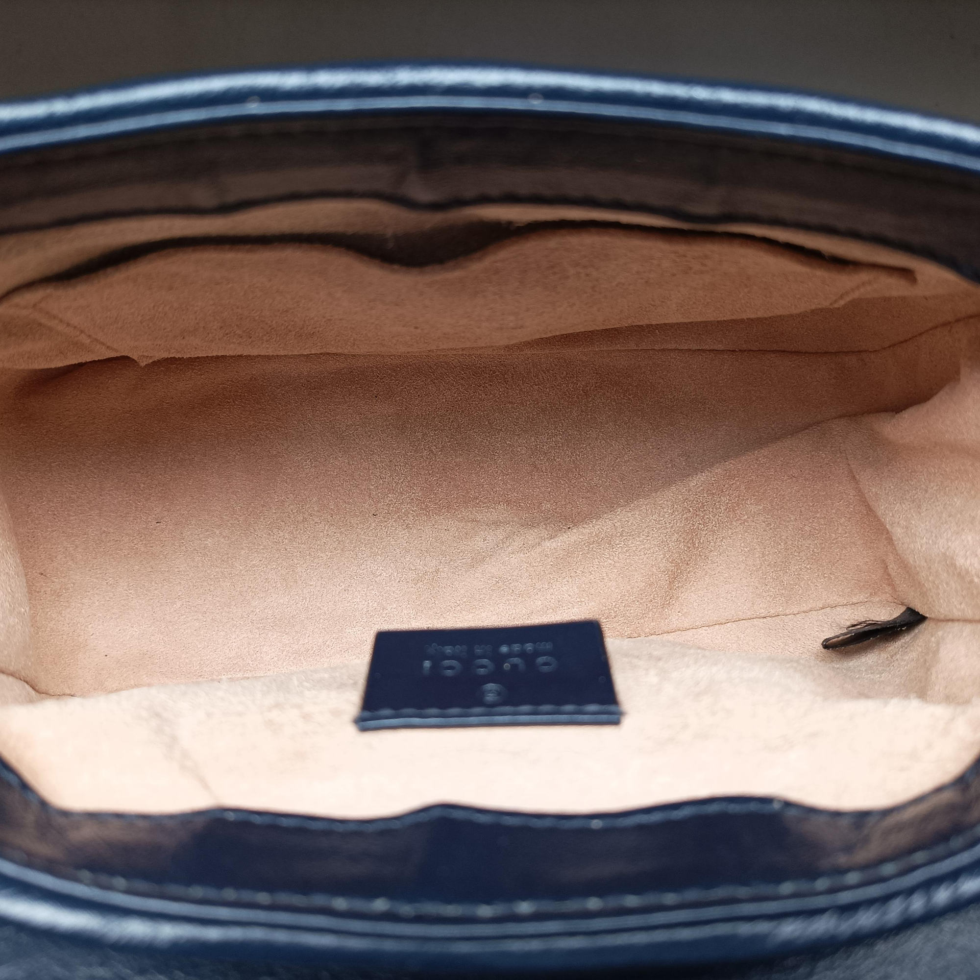 Pre-owned Gucci GG Marmont White×navy Leather 583571 shoulderbag | stylenewstar