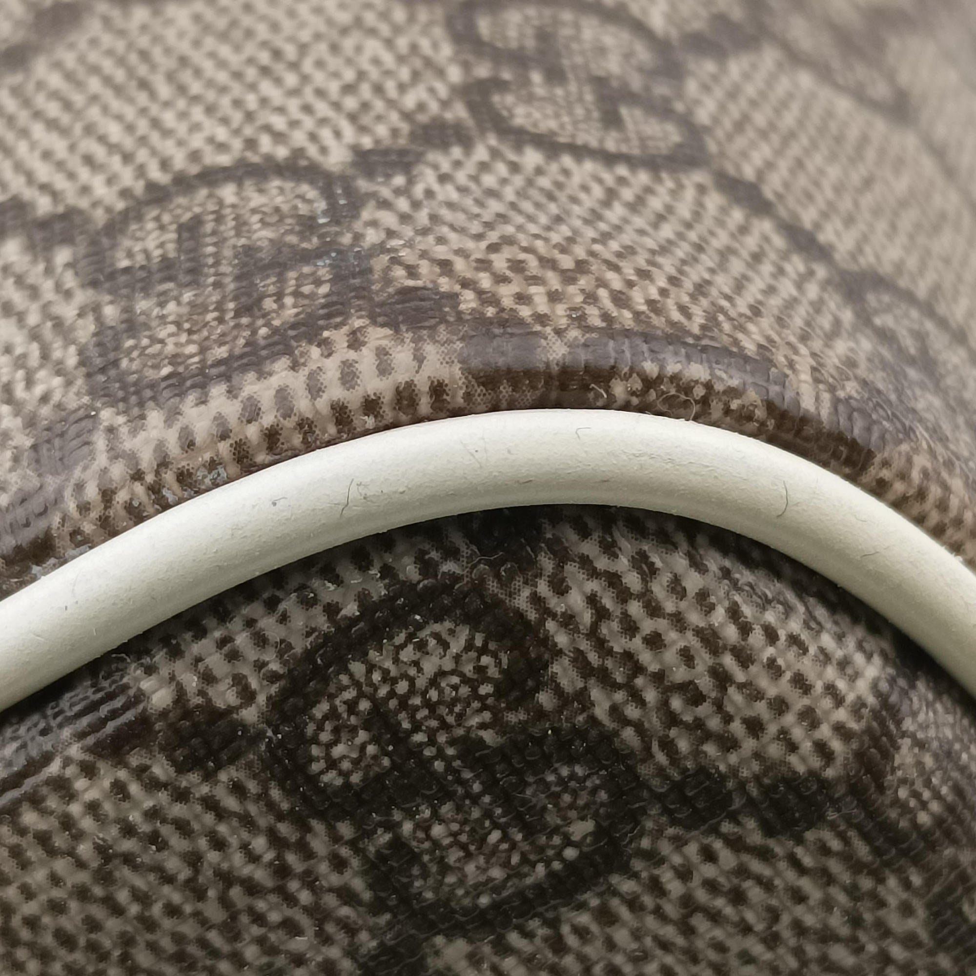 Pre-owned Gucci GG plus Spring Joy GG Supreme BEIGE×WHITE PVC coated canvas×leather 193603 handbag | stylenewstar