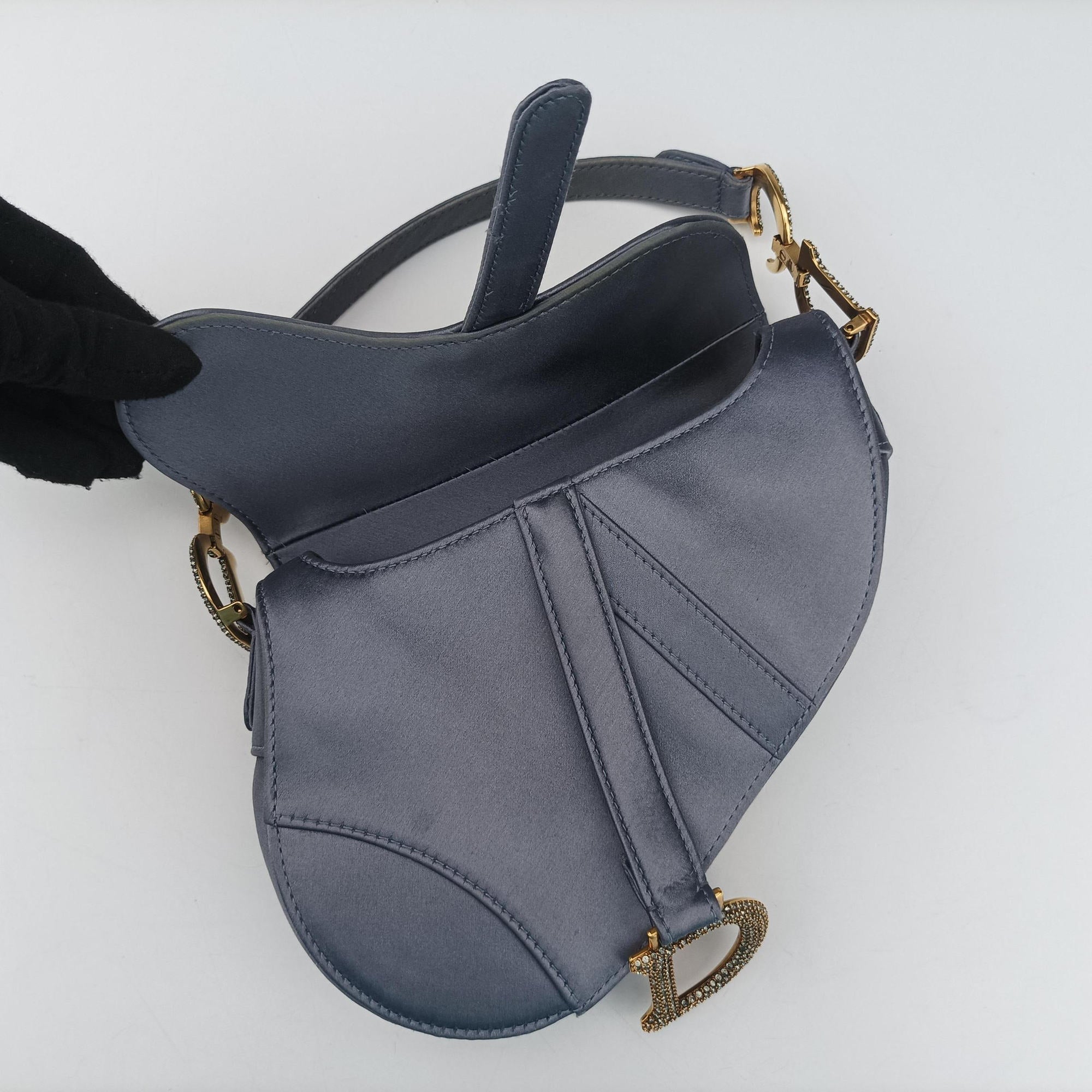 Pre-owned Christian Dior Saddle Purple silk  handbag | stylenewstar