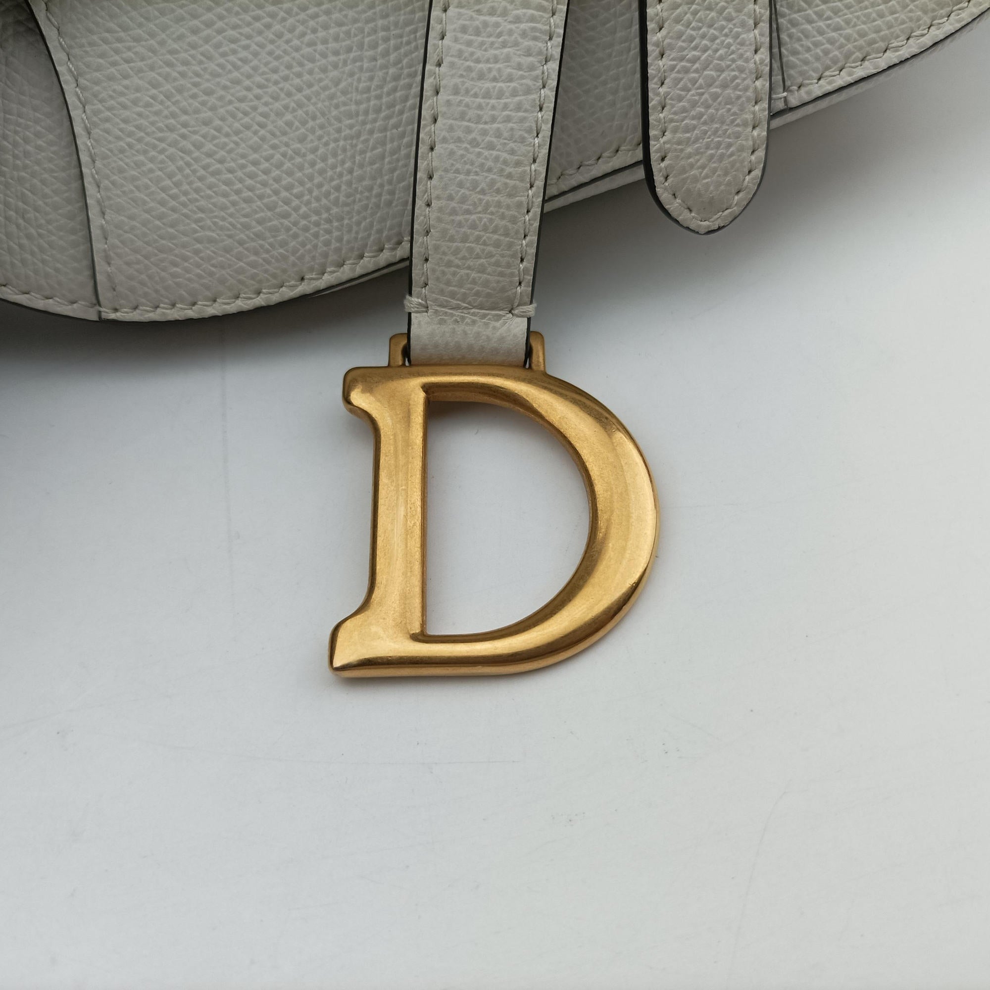 Pre-owned Christian Dior Saddle White Leather  handbag | stylenewstar