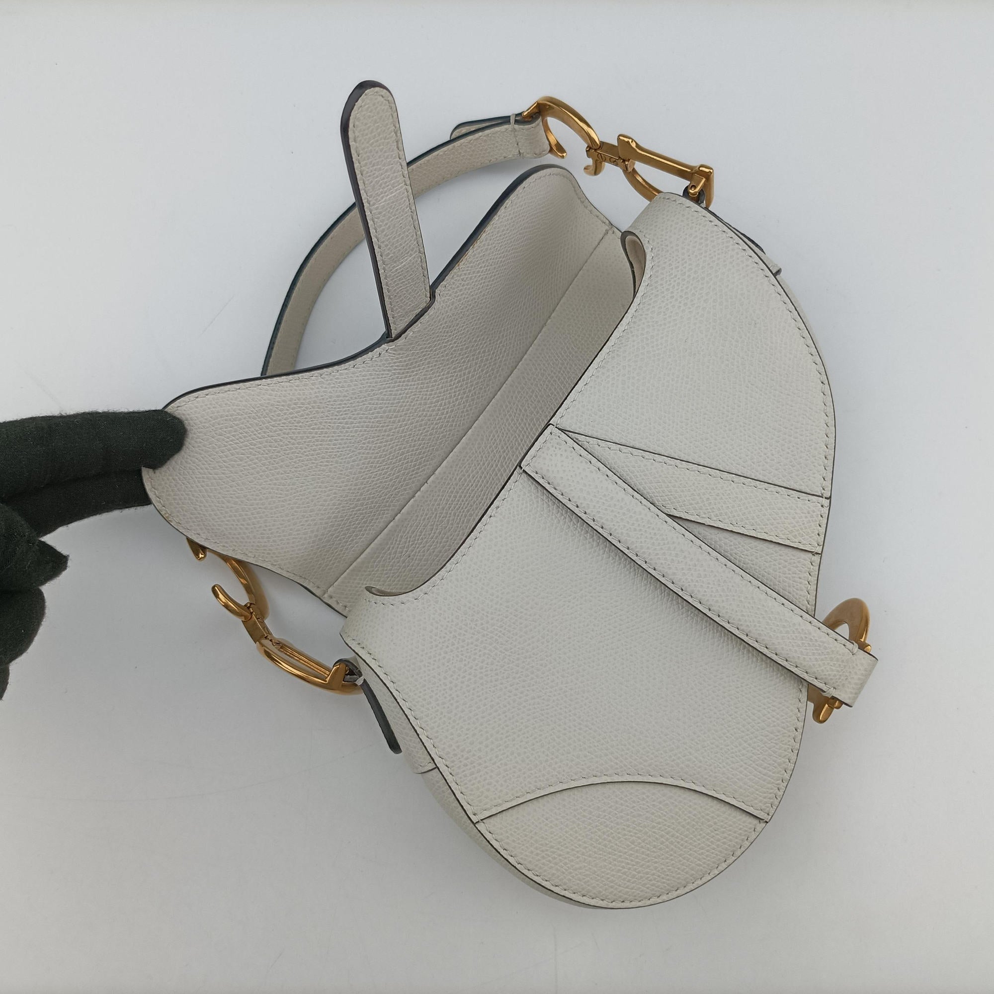 Pre-owned Christian Dior Saddle White Leather  handbag | stylenewstar