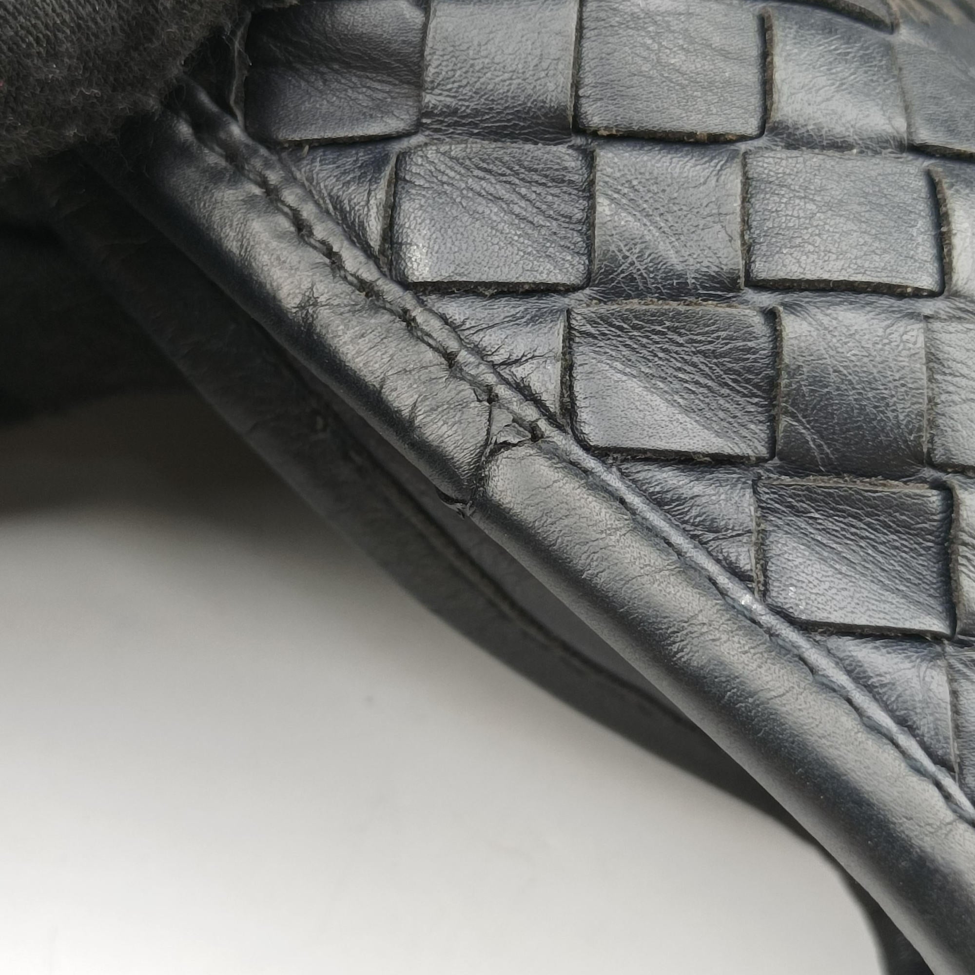 Pre-owned Bottega Veneta Intrecciato Black lambskin  handbag | stylenewstar