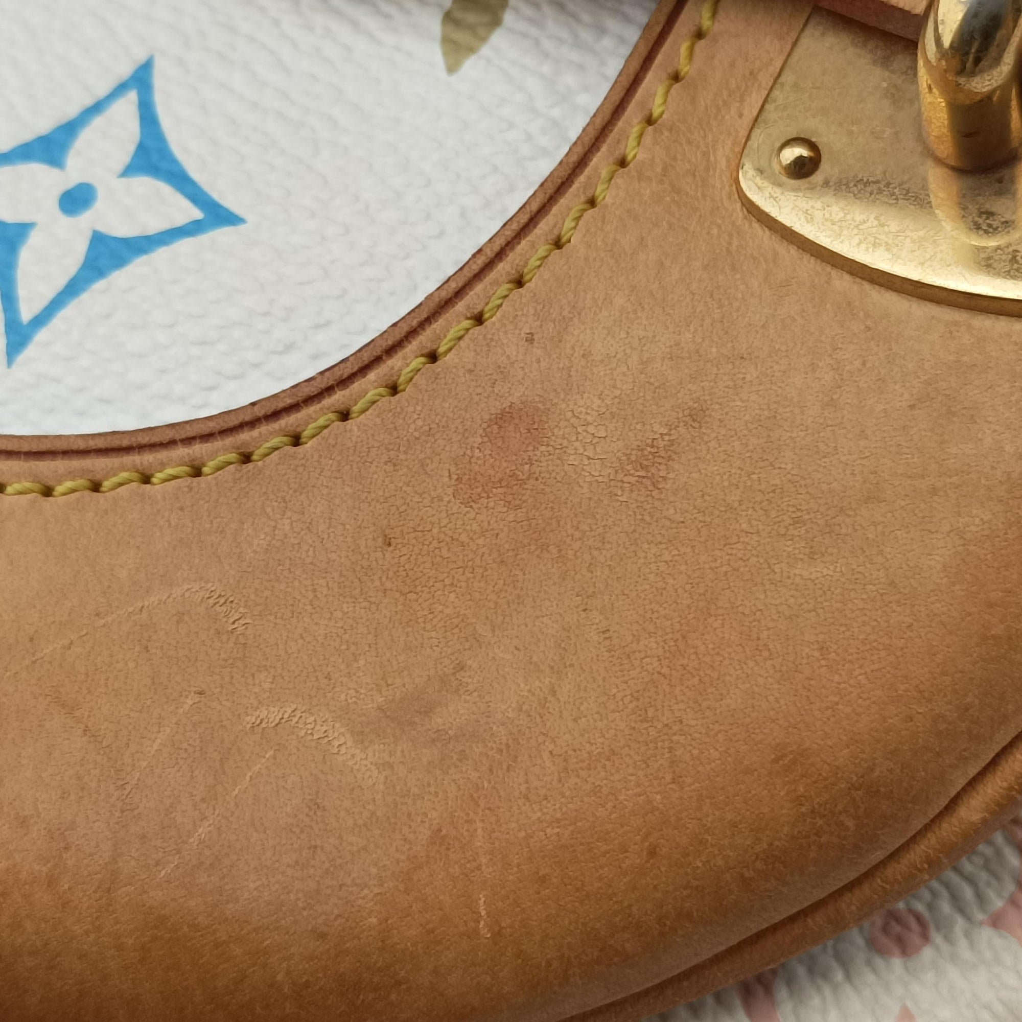 Vintage Louis Vuitton CLAUDIA white Monogram Multicolor M40193 shoulderbag | stylenewstar