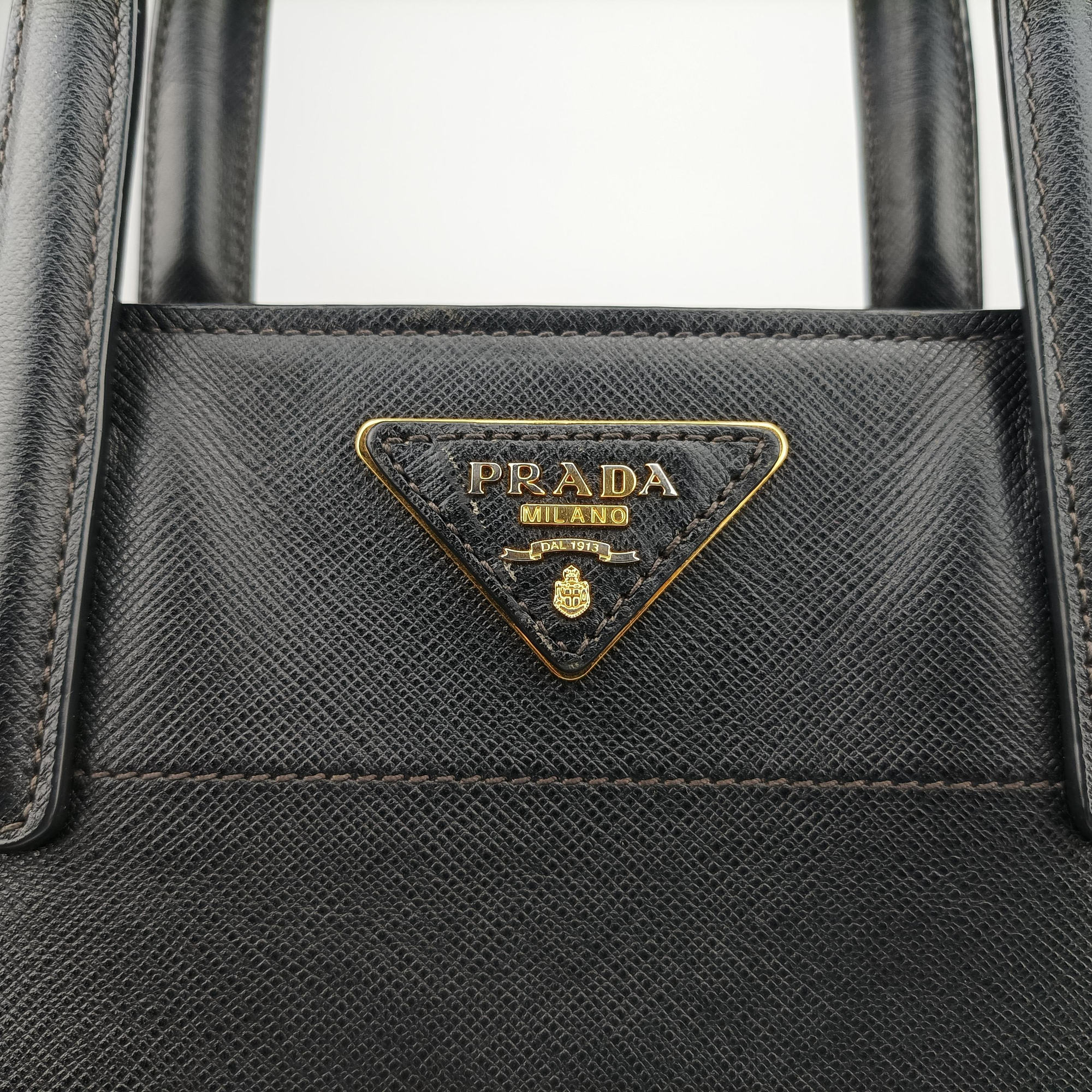 Pre-owned Prada Triple Pocket Convertible Zip Tote Black SAFFIANO　Leather BN2603 handbag | stylenewstar