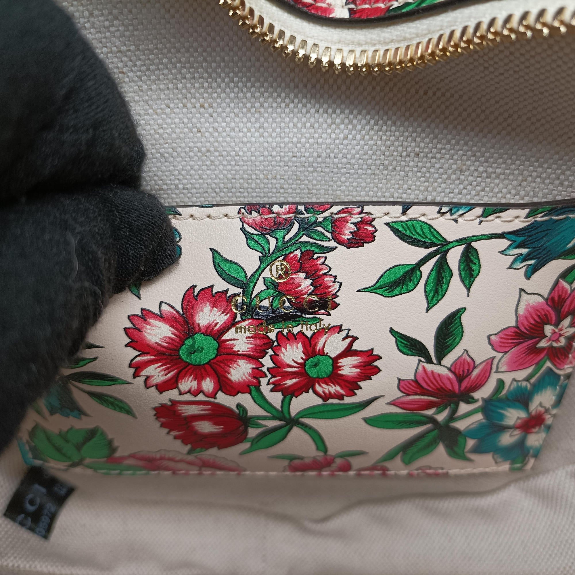 Pre-owned Gucci GG Marmont Flower Print Heart Multicolour Leather 740355 shoulderbag | stylenewstar