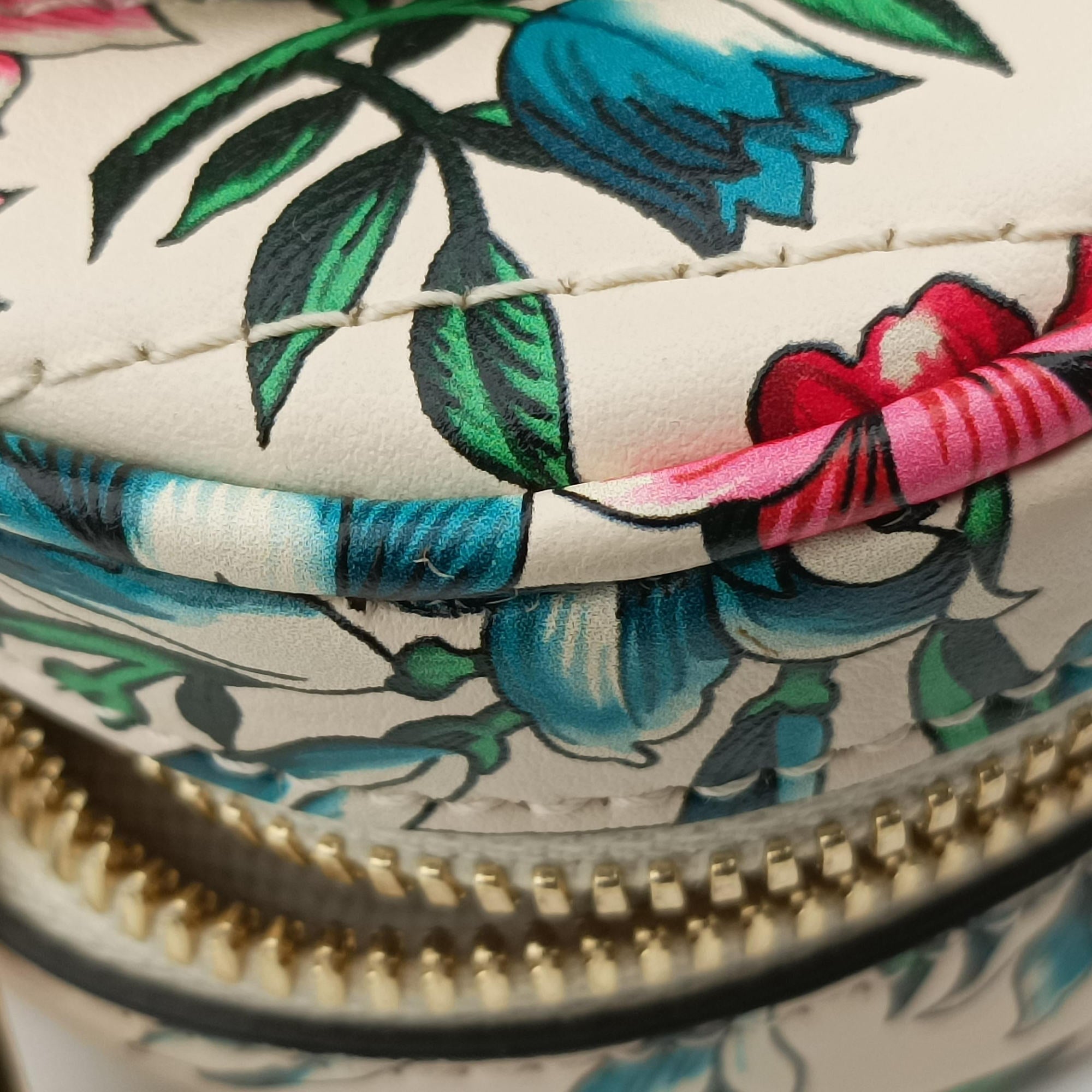 Pre-owned Gucci GG Marmont Flower Print Heart Multicolour Leather 740355 shoulderbag | stylenewstar