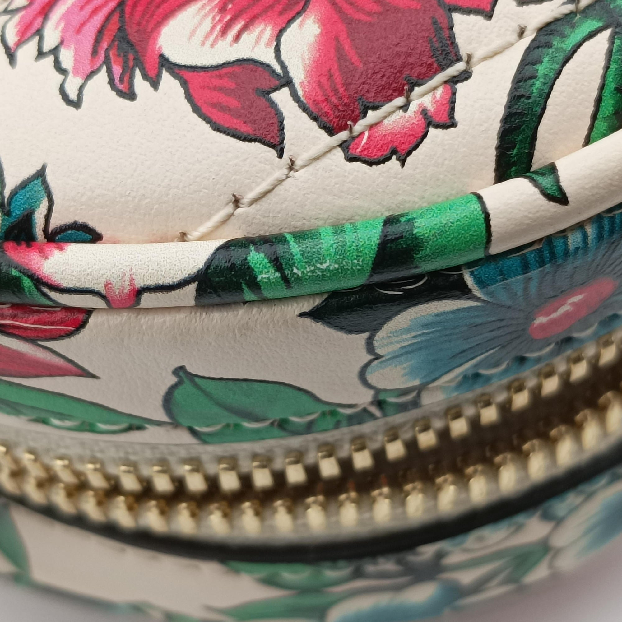 Pre-owned Gucci GG Marmont Flower Print Heart Multicolour Leather 740355 shoulderbag | stylenewstar