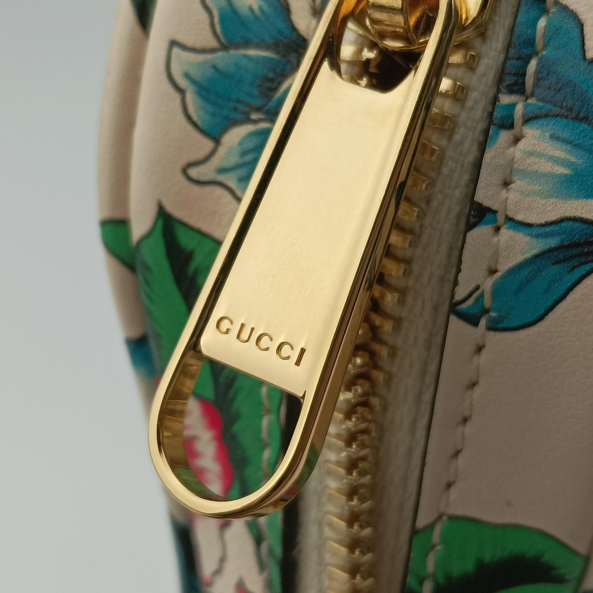 Pre-owned Gucci GG Marmont Flower Print Heart Multicolour Leather 740355 shoulderbag | stylenewstar