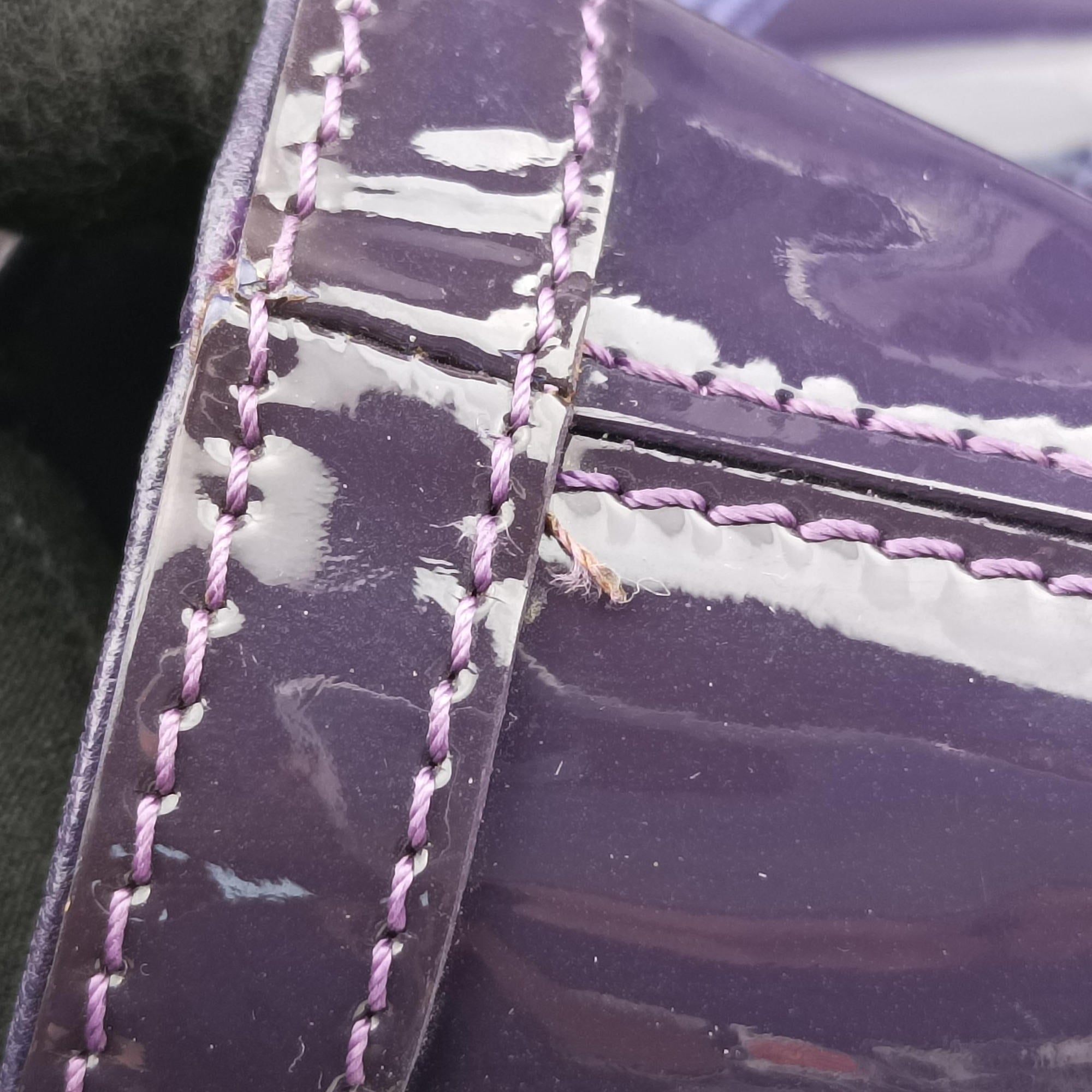 Pre-owned VERSACE medusa Purple Patent Leather  shoulderbag | stylenewstar