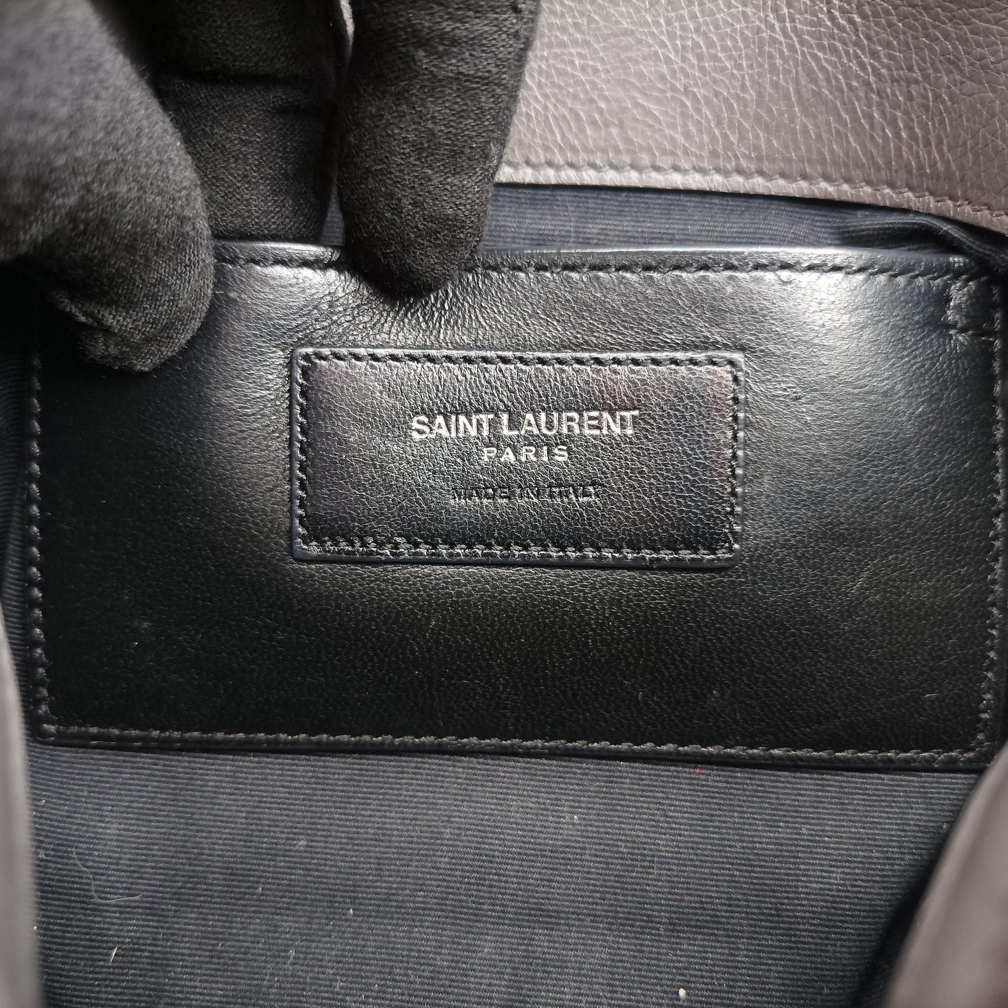 Pre-owned Yves Saint Laurent COLLEGE Grey Leather 428056 handbag | stylenewstar