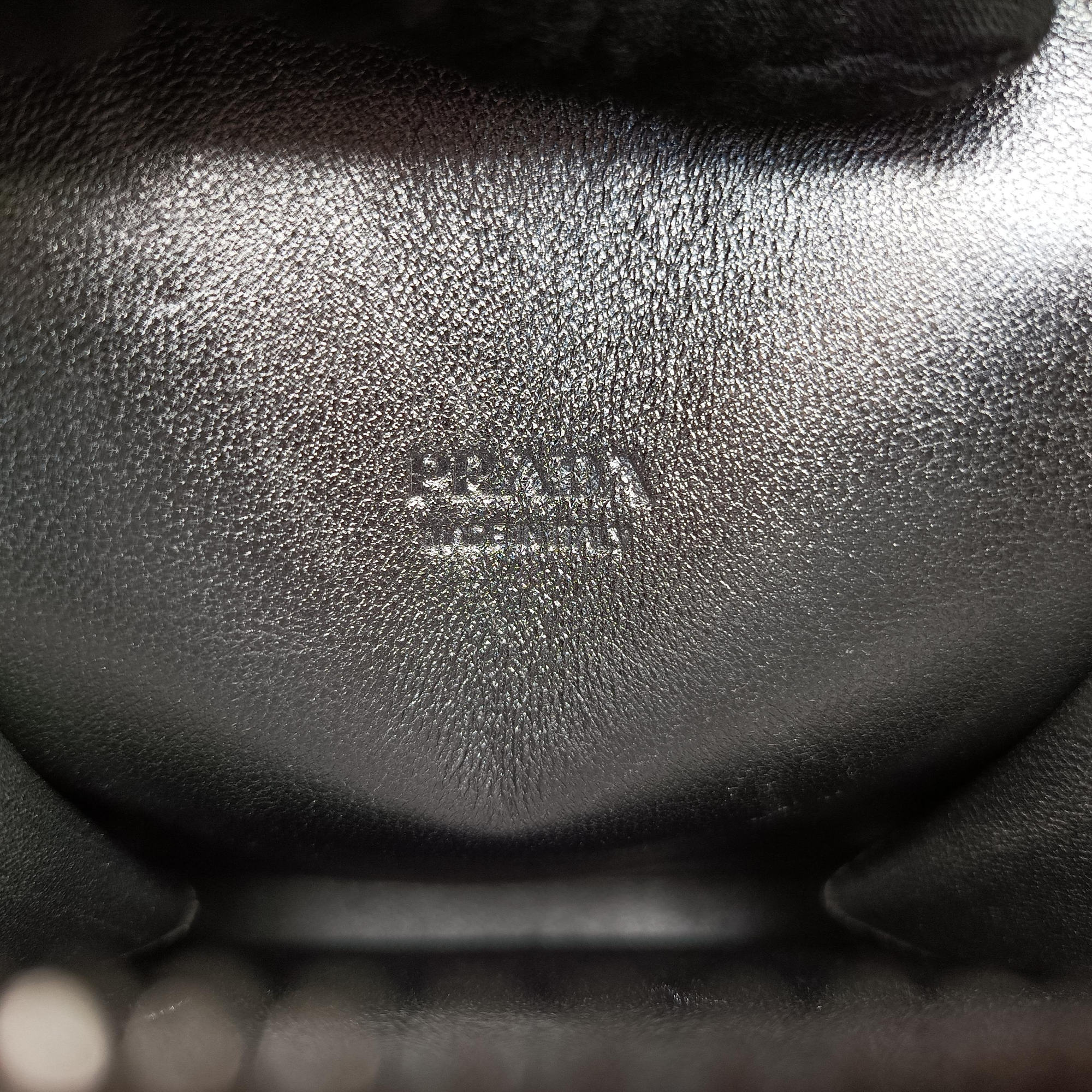 Pre-owned Prada Triangle logo Silver Saffiano Leather 1DH030 shoulderbag | stylenewstar