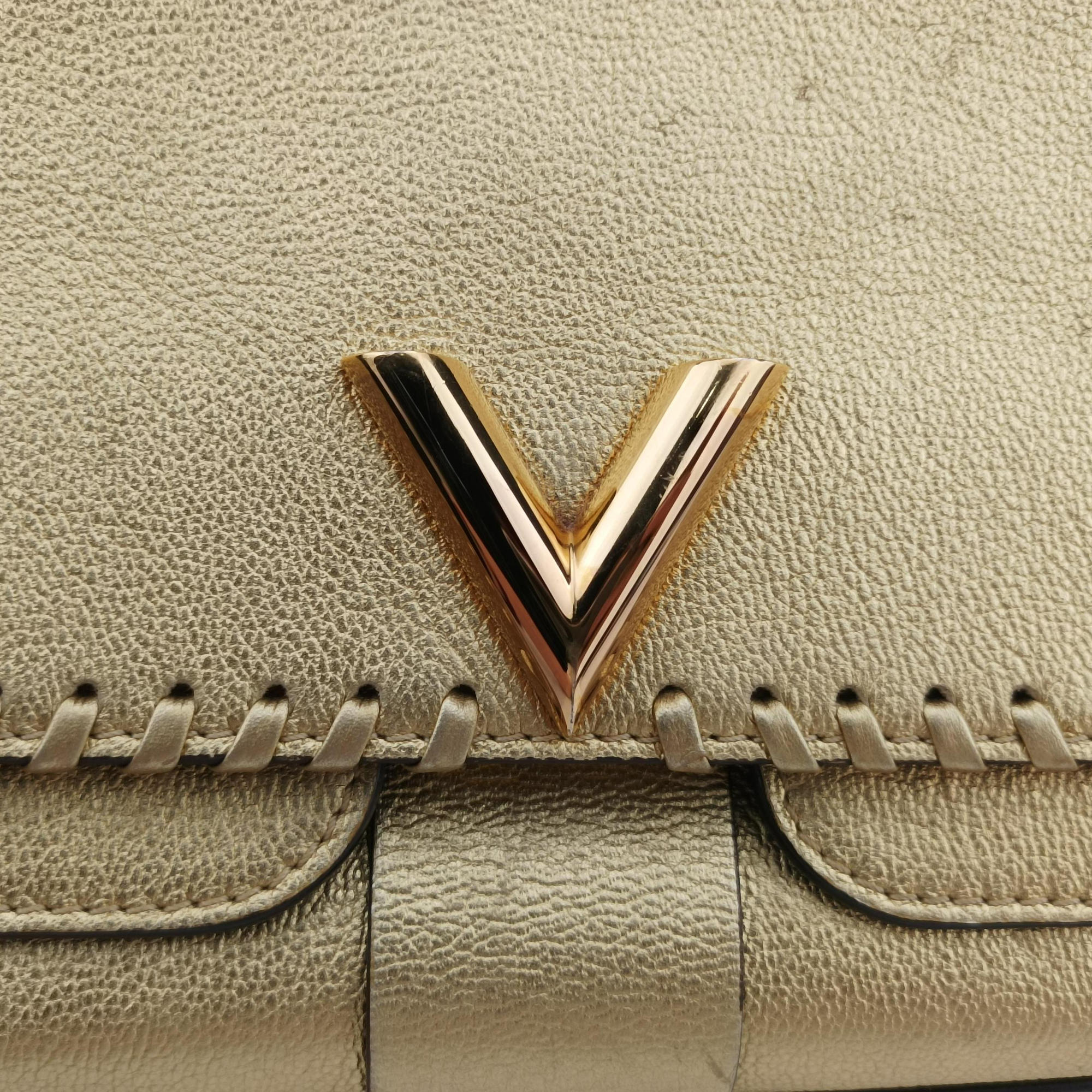 Pre-owned Louis Vuitton Very Chain Golden Leather M43202 shoulderbag | stylenewstar
