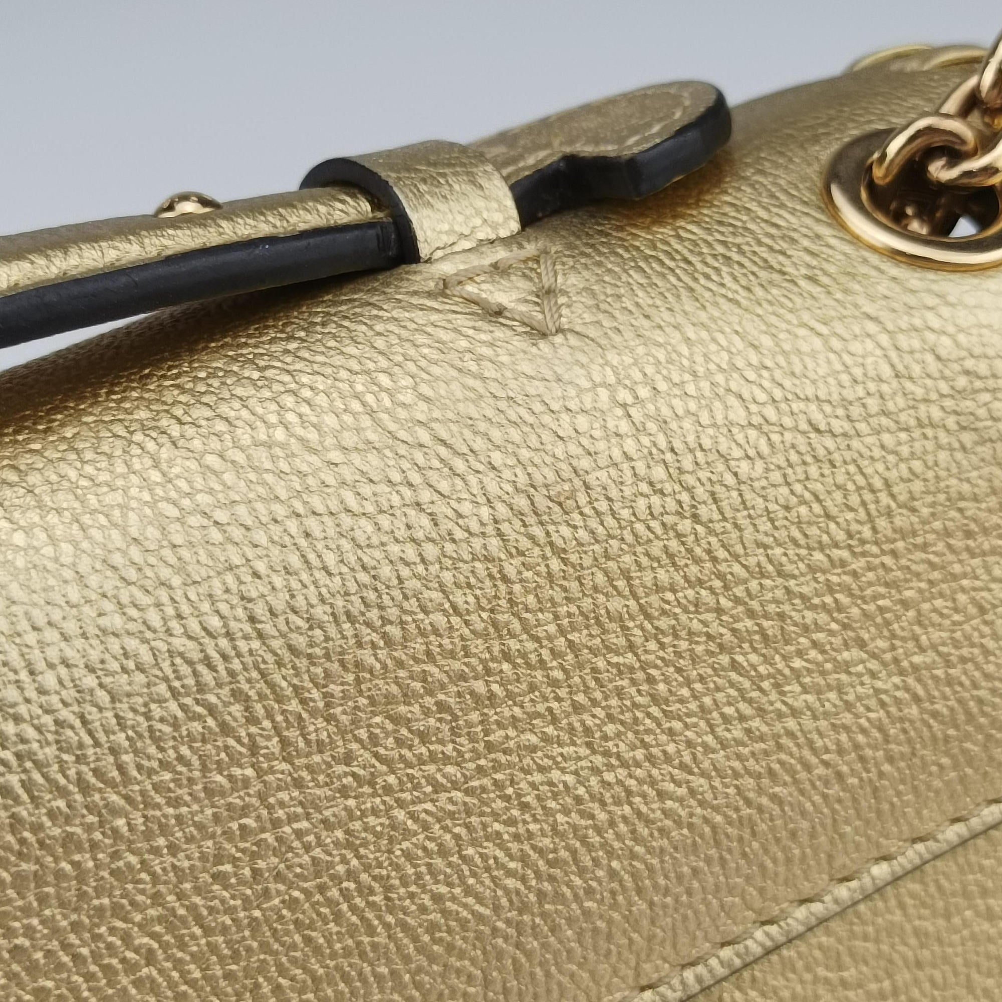 Pre-owned Louis Vuitton Very Chain Golden Leather M43202 shoulderbag | stylenewstar