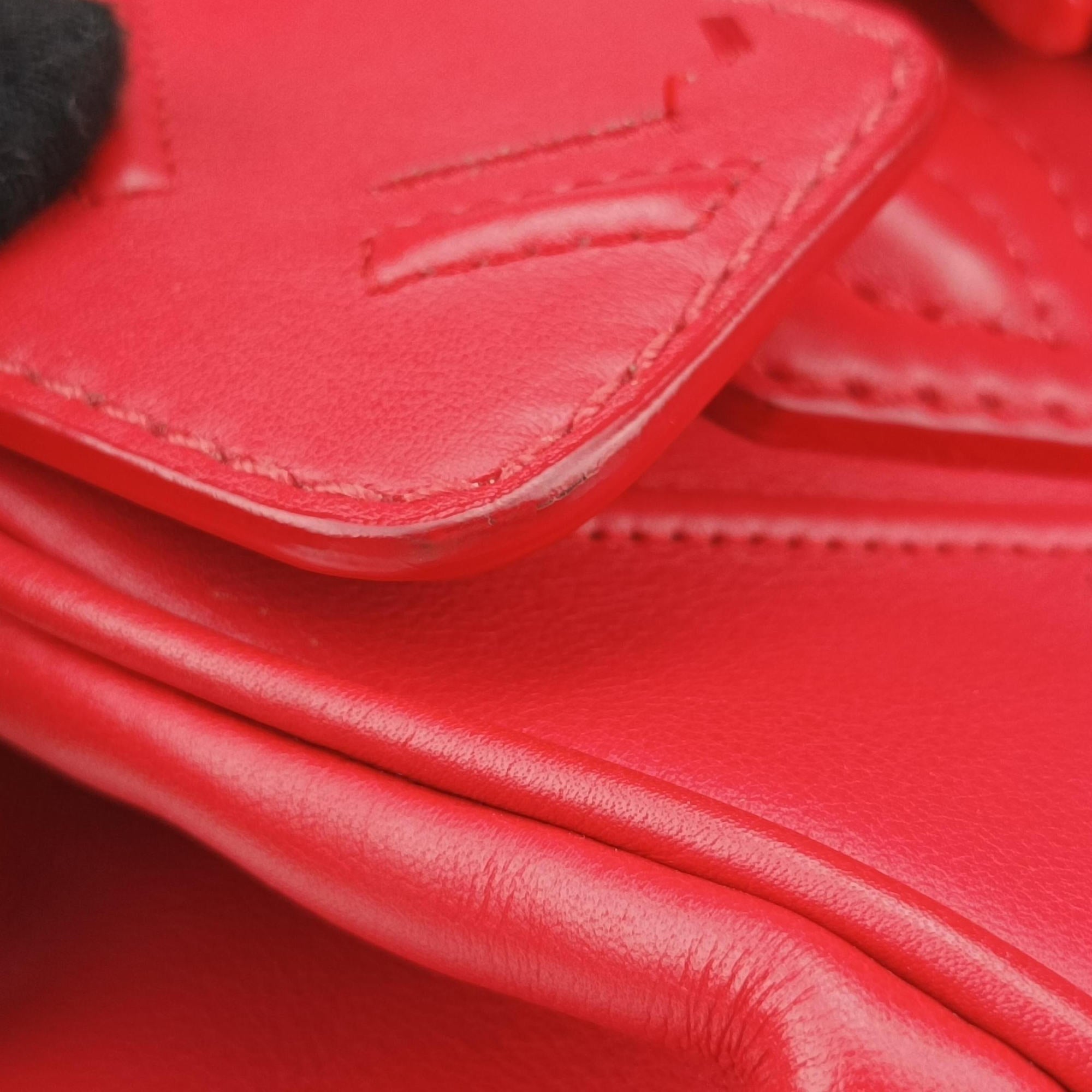 Pre-owned VERSACE Palazzo Empire Red Leather  shoulderbag | stylenewstar