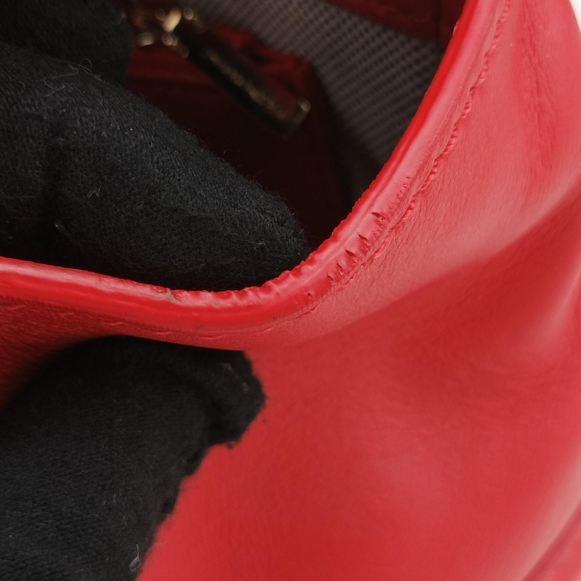 Pre-owned VERSACE Palazzo Empire Red Leather  shoulderbag | stylenewstar