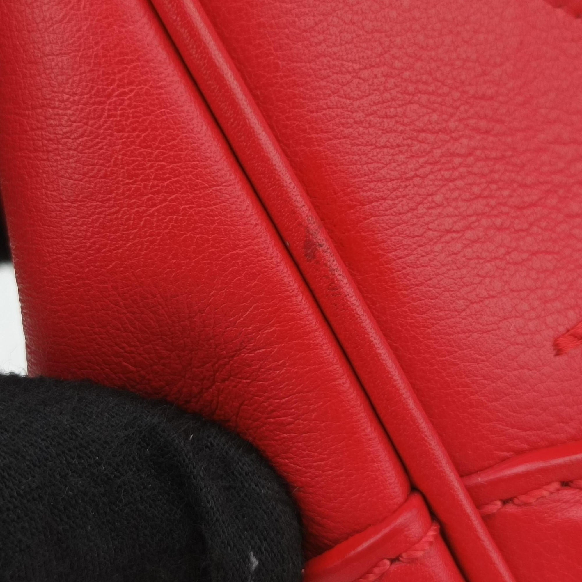 Pre-owned VERSACE Palazzo Empire Red Leather  shoulderbag | stylenewstar