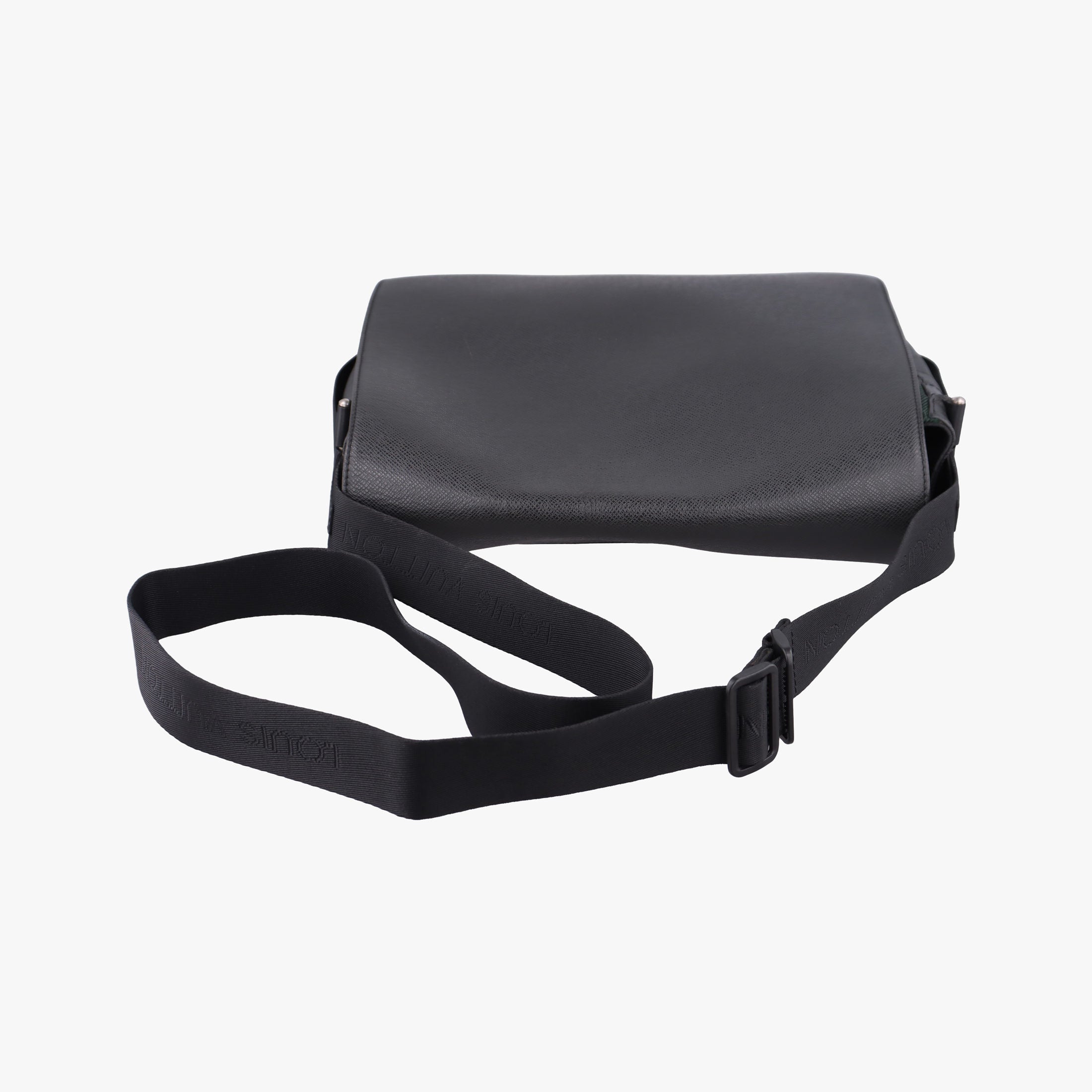 Pre-owned Louis Vuitton Viktor Ardoise Taiga x canvas M30142 crossbodybag | stylenewstar