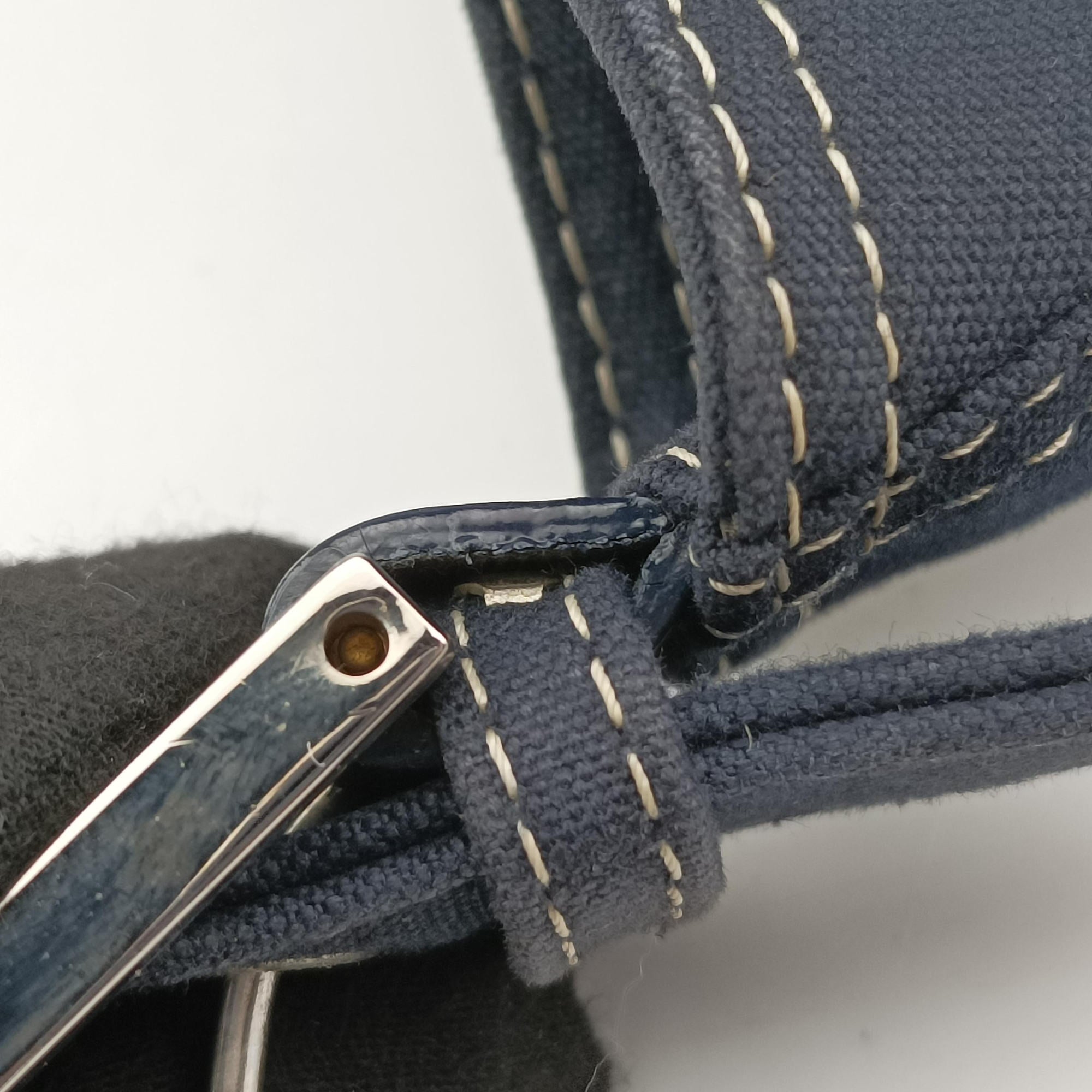 Secondhand Fendi Mamma Bucket Navy Denim 22112 shoulderbag | stylenewstar