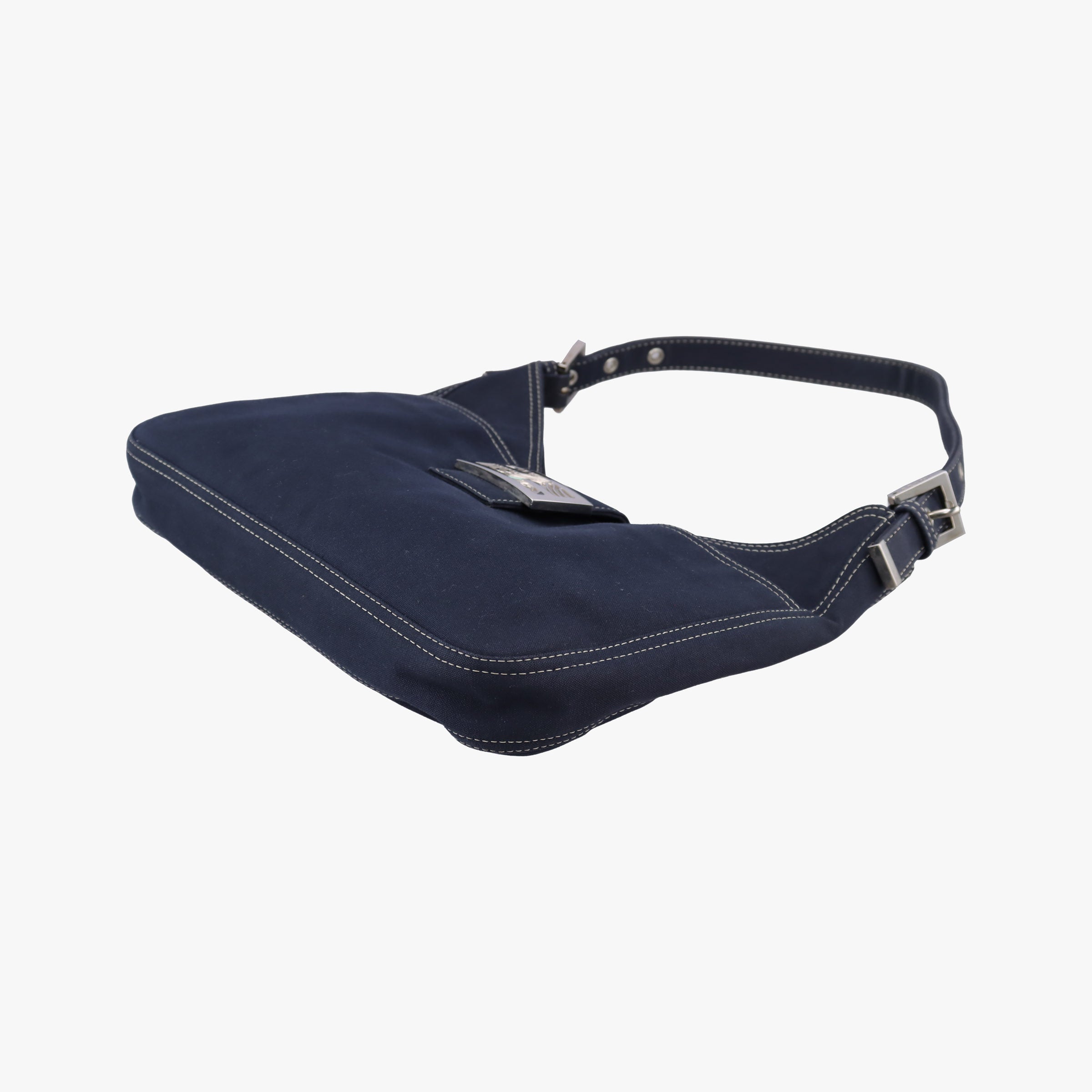 Secondhand Fendi Mamma Bucket Navy Denim 22112 shoulderbag | stylenewstar