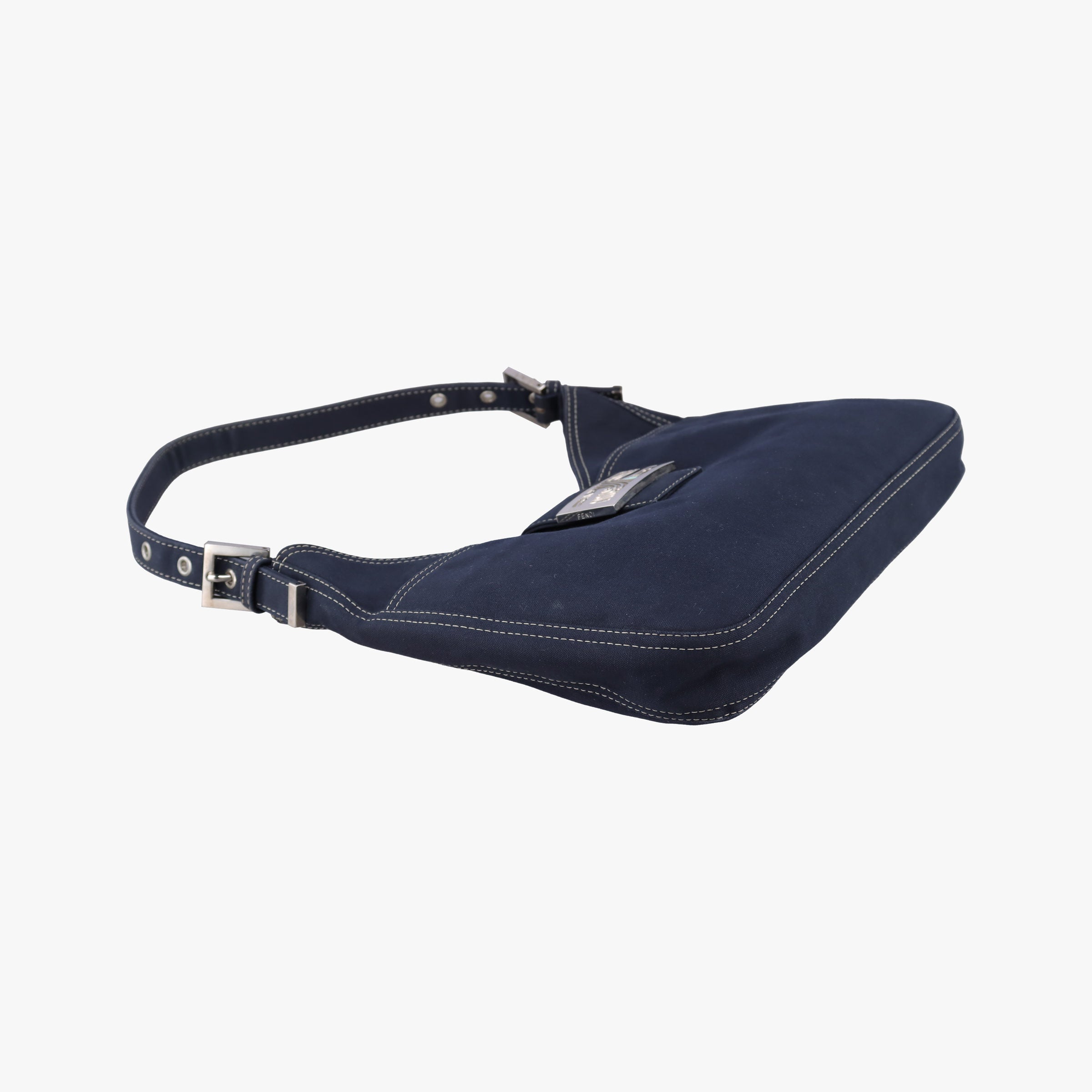 Secondhand Fendi Mamma Bucket Navy Denim 22112 shoulderbag | stylenewstar