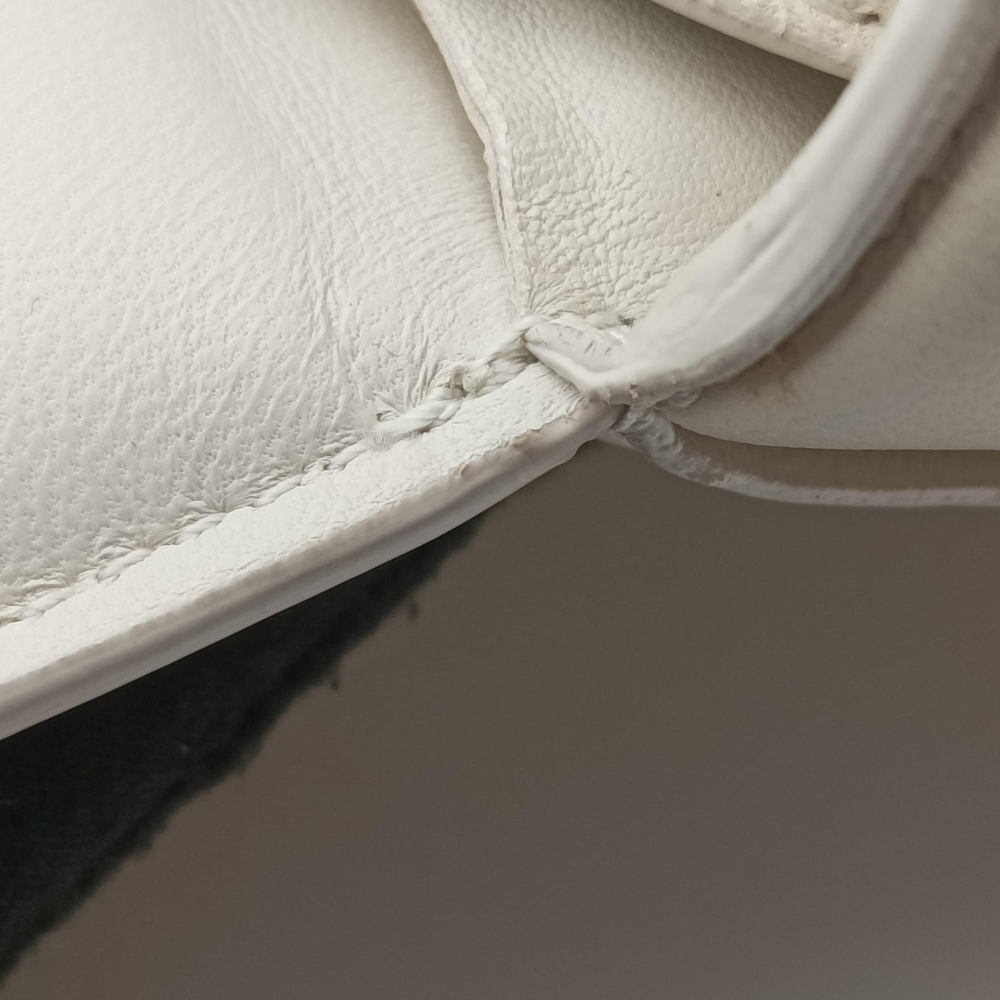 Pre-owned Bottega Veneta Padded CASSETTE White lambskin  shoulderbag | stylenewstar