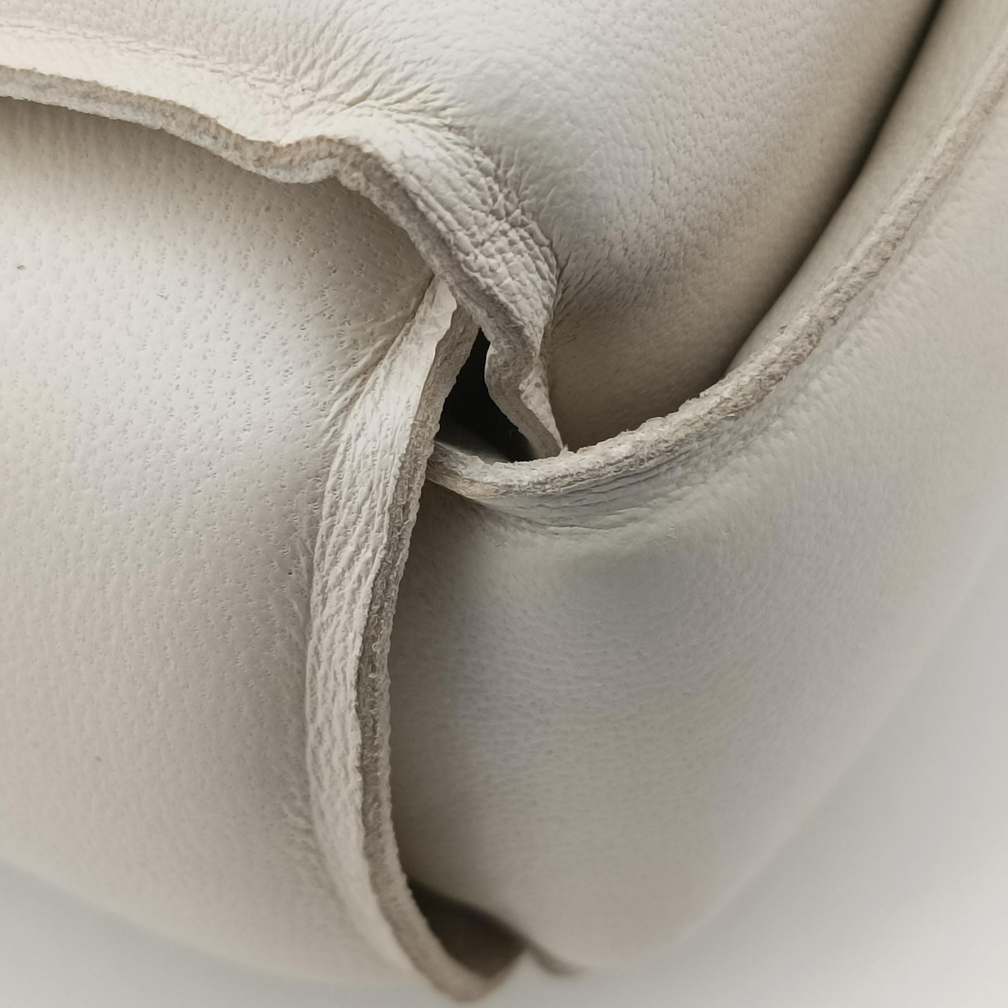 Pre-owned Bottega Veneta Padded CASSETTE White lambskin  shoulderbag | stylenewstar